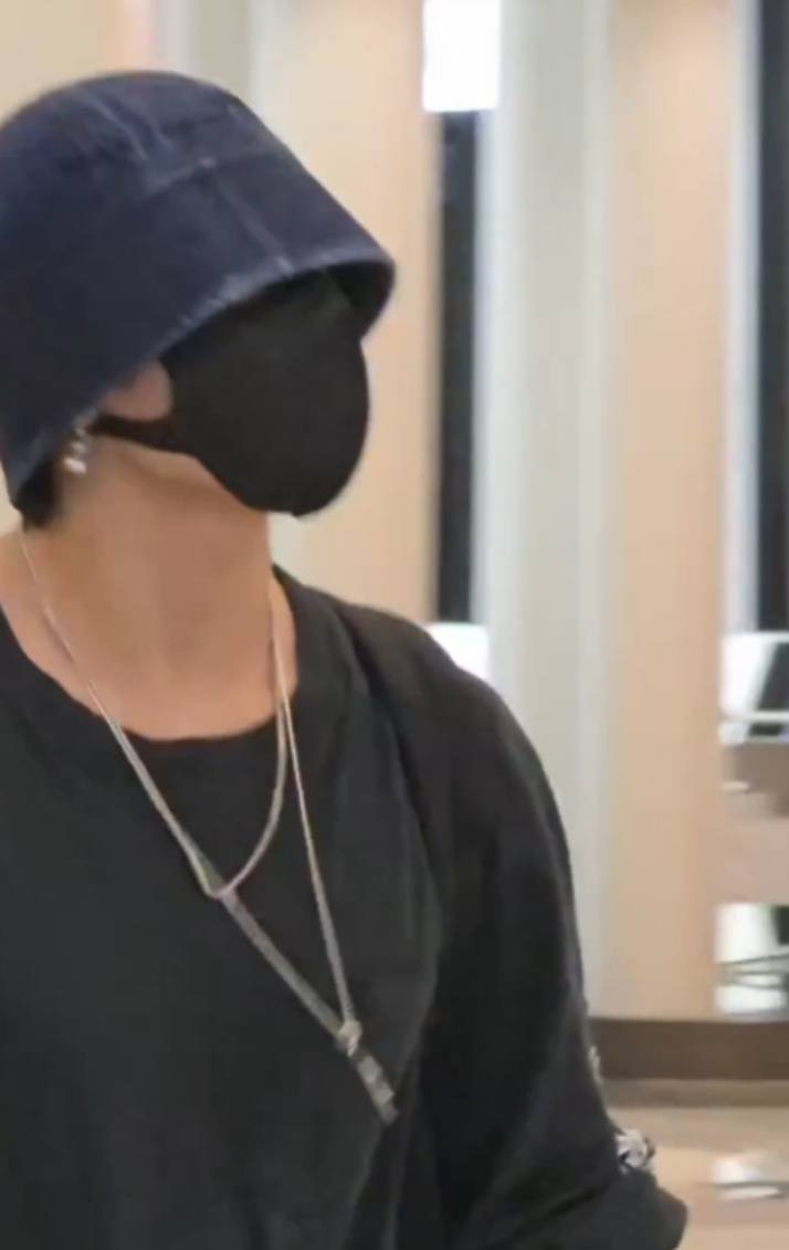 Jikook Page - Jikook Page added a new photo.