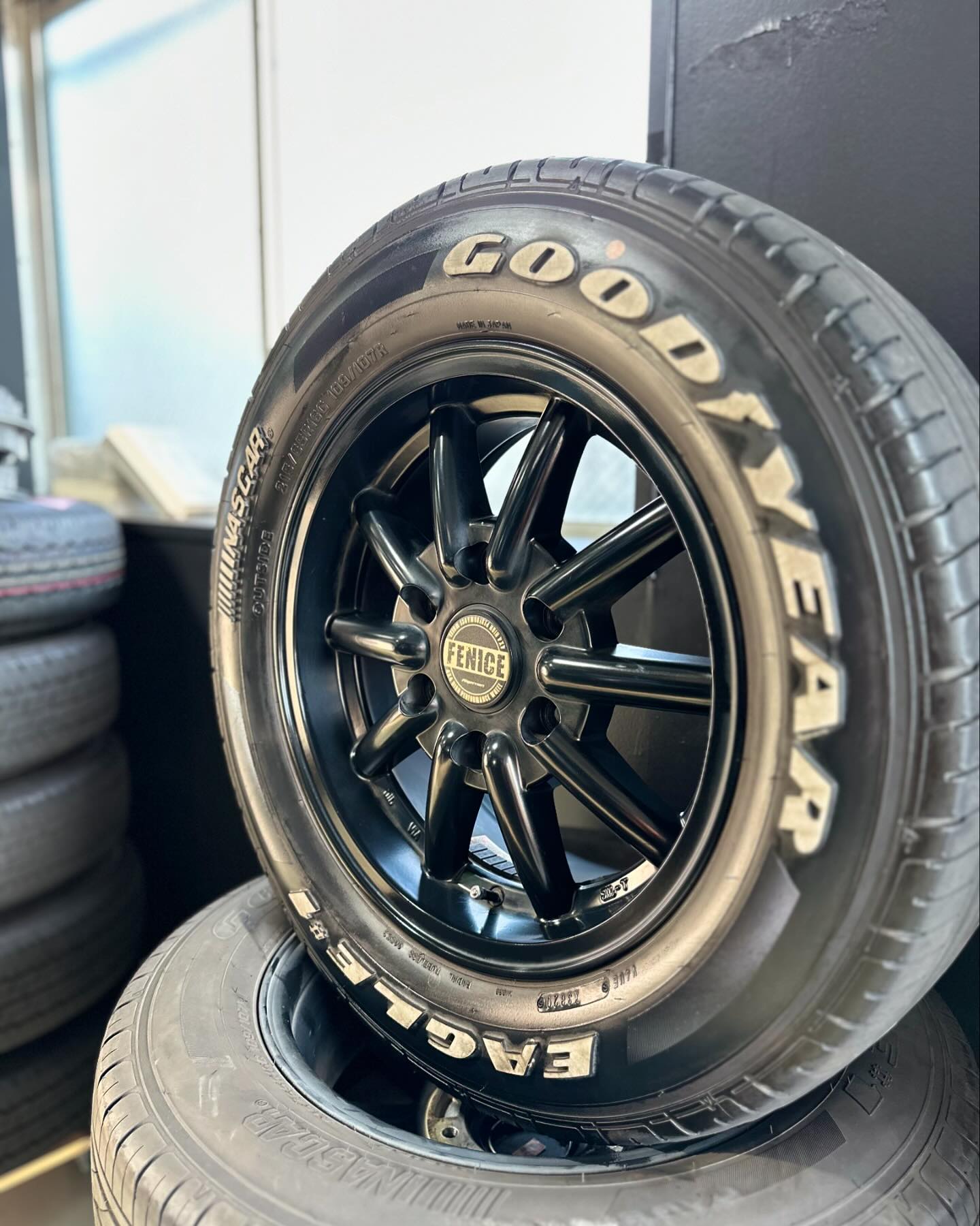 ハイエースESSEXエセックスENCBオープンカントリー215／65R-16C - 16インチ