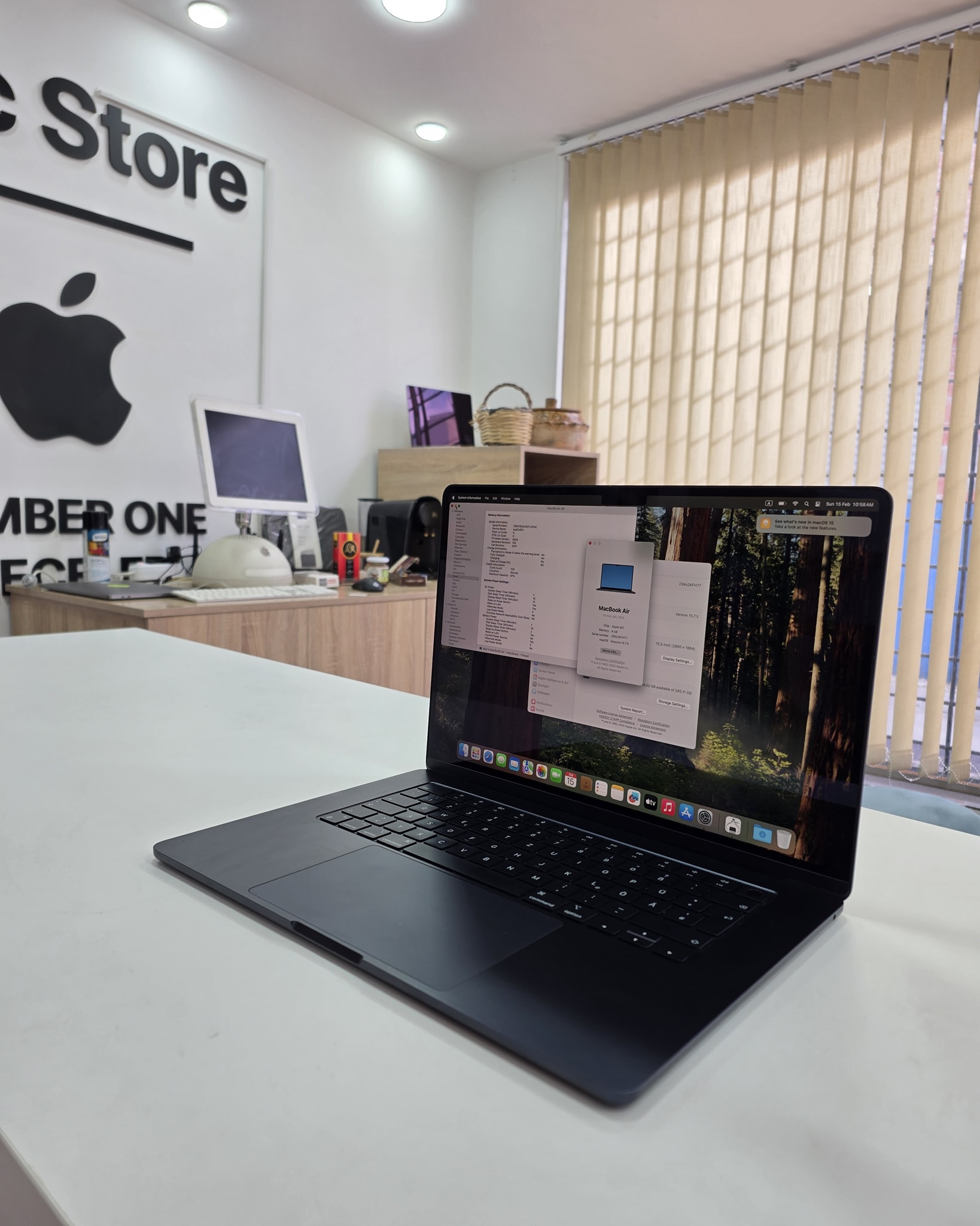 MacBook Air M2 15POUCES 2023 08/256 10C Num: 0552 41 37 50 prix 