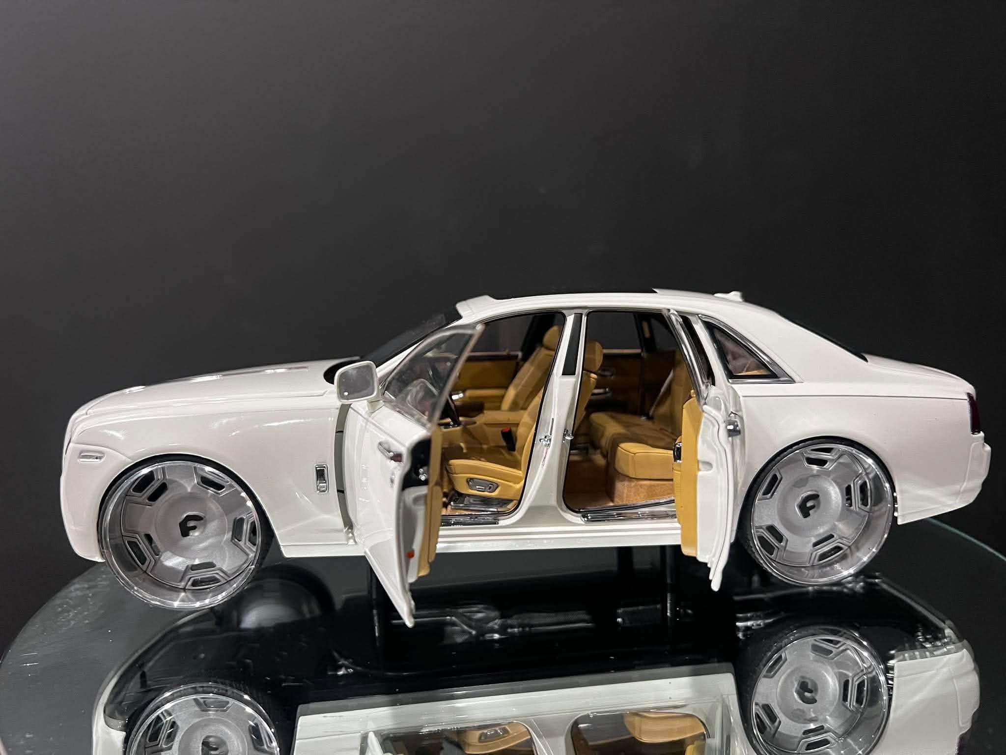 PLATINUM WHIPS CUSTOM CAR COLLECTION,
