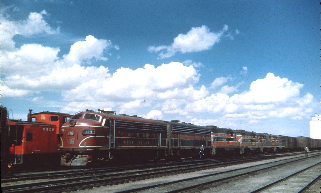 Manly Jct. Railroad Museum (Iowa) | 118 and large consist with a B unit ...