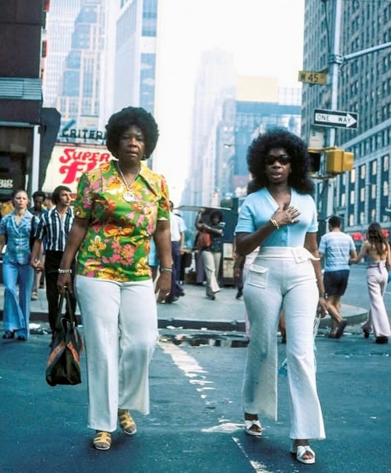 The 70s - Street fashion in New York City (I'm guessing it's before ...
