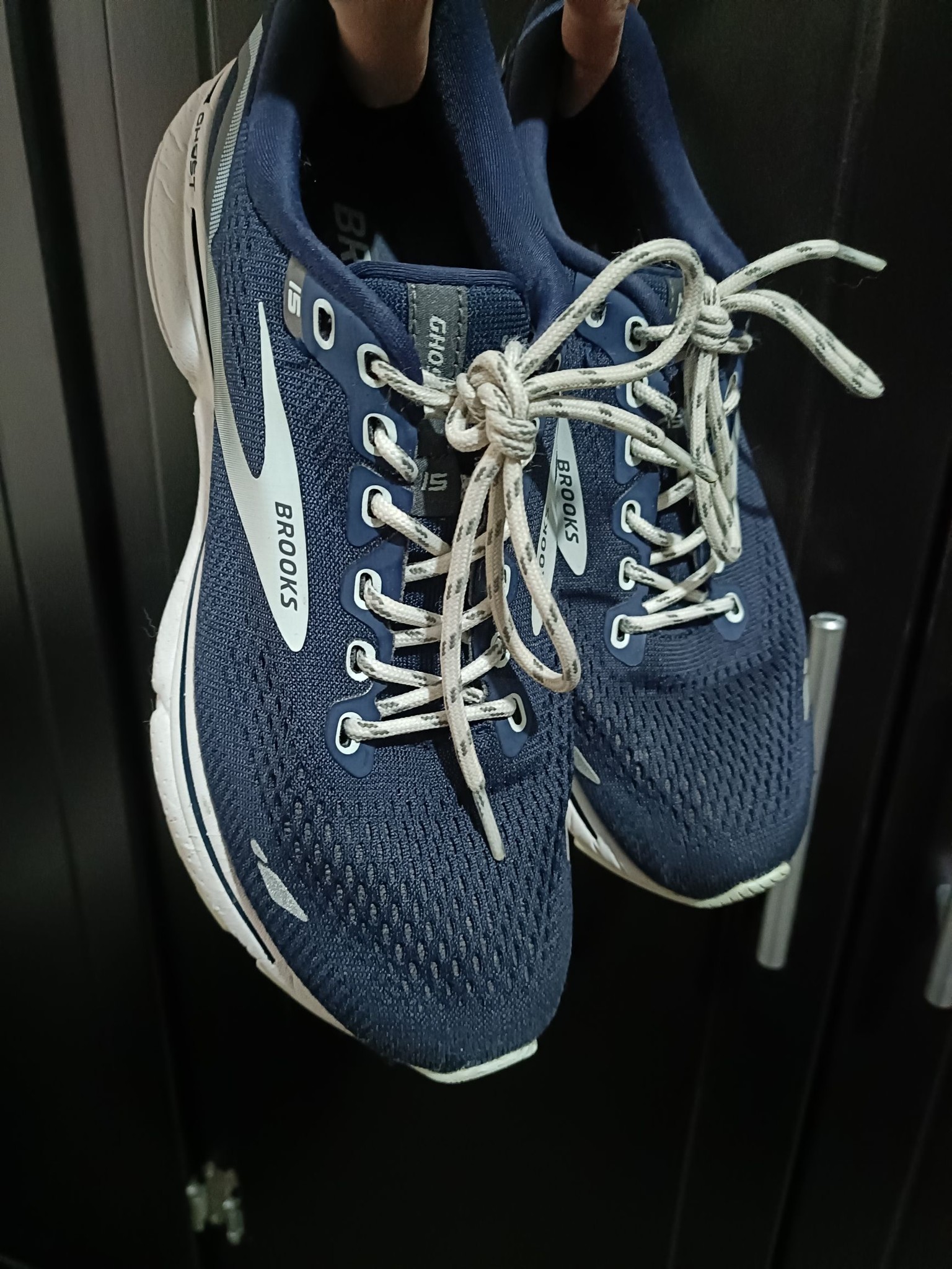 Tenis Adidas originales. Para hombre talla 6, viene un poco amplio