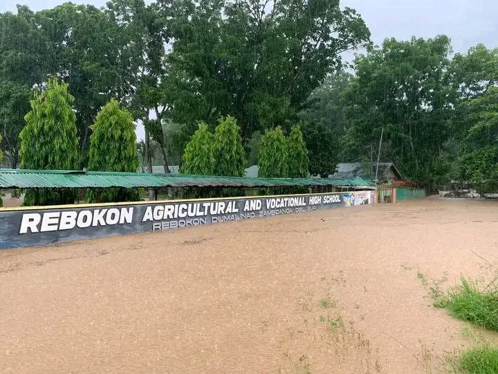 NET25 - TINGNAN: Tumaas ang lebel ng tubig sa Barangay Rebokon ...