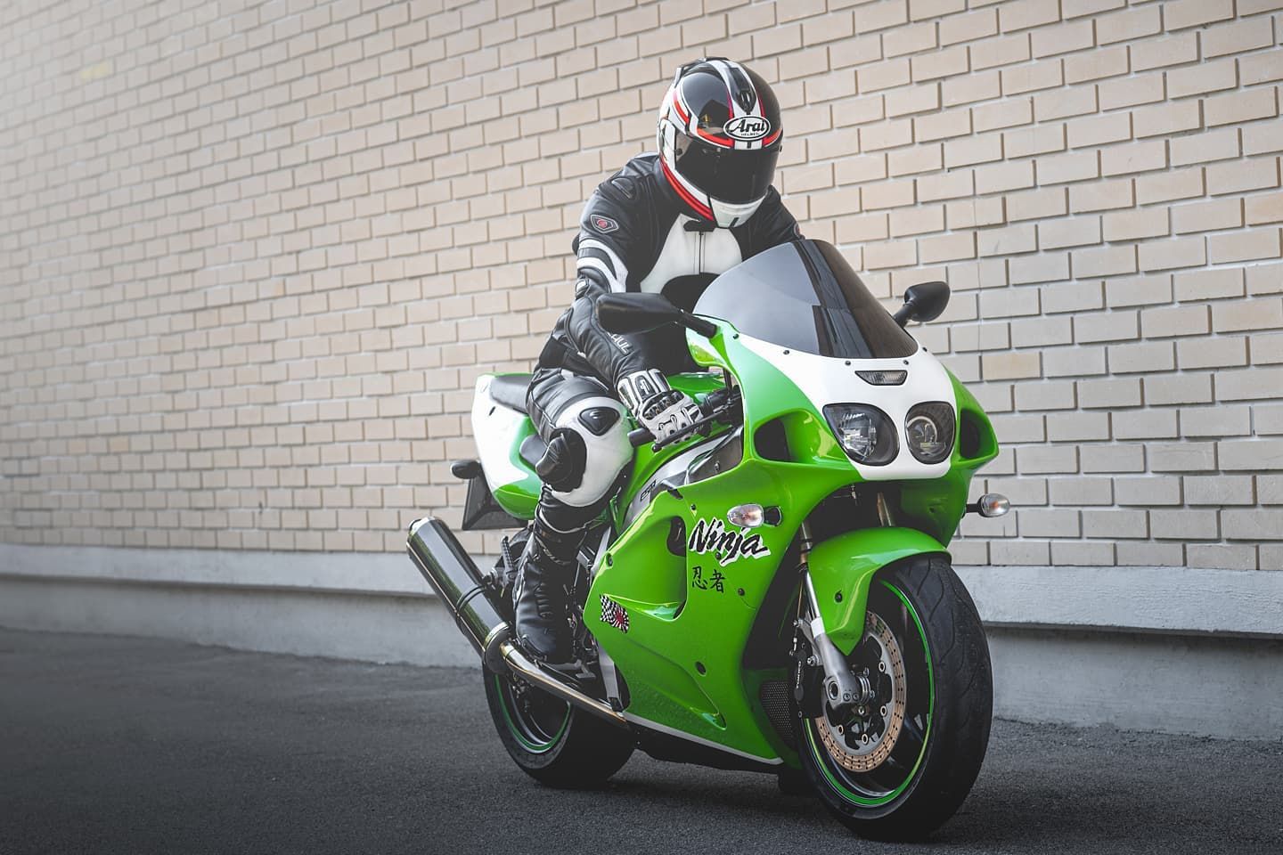 Kawasaki Ninja ZX-7R Glory Ride 🏍️🔥 | Iconic 90s Superbike