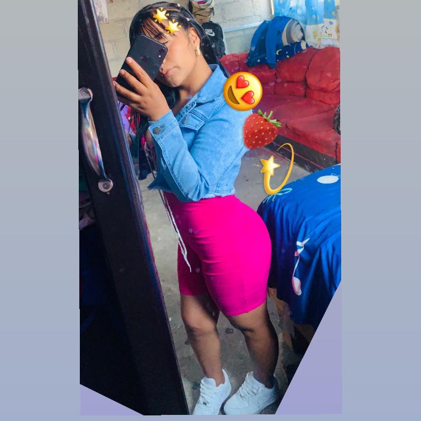 Yaneli RZ
