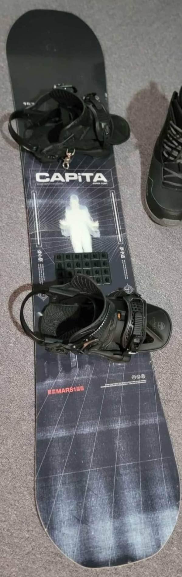 capita dbx snowboard Defenders of Awesome Wide (2026) technical board. Capita DBX Volcom snowboard Dan