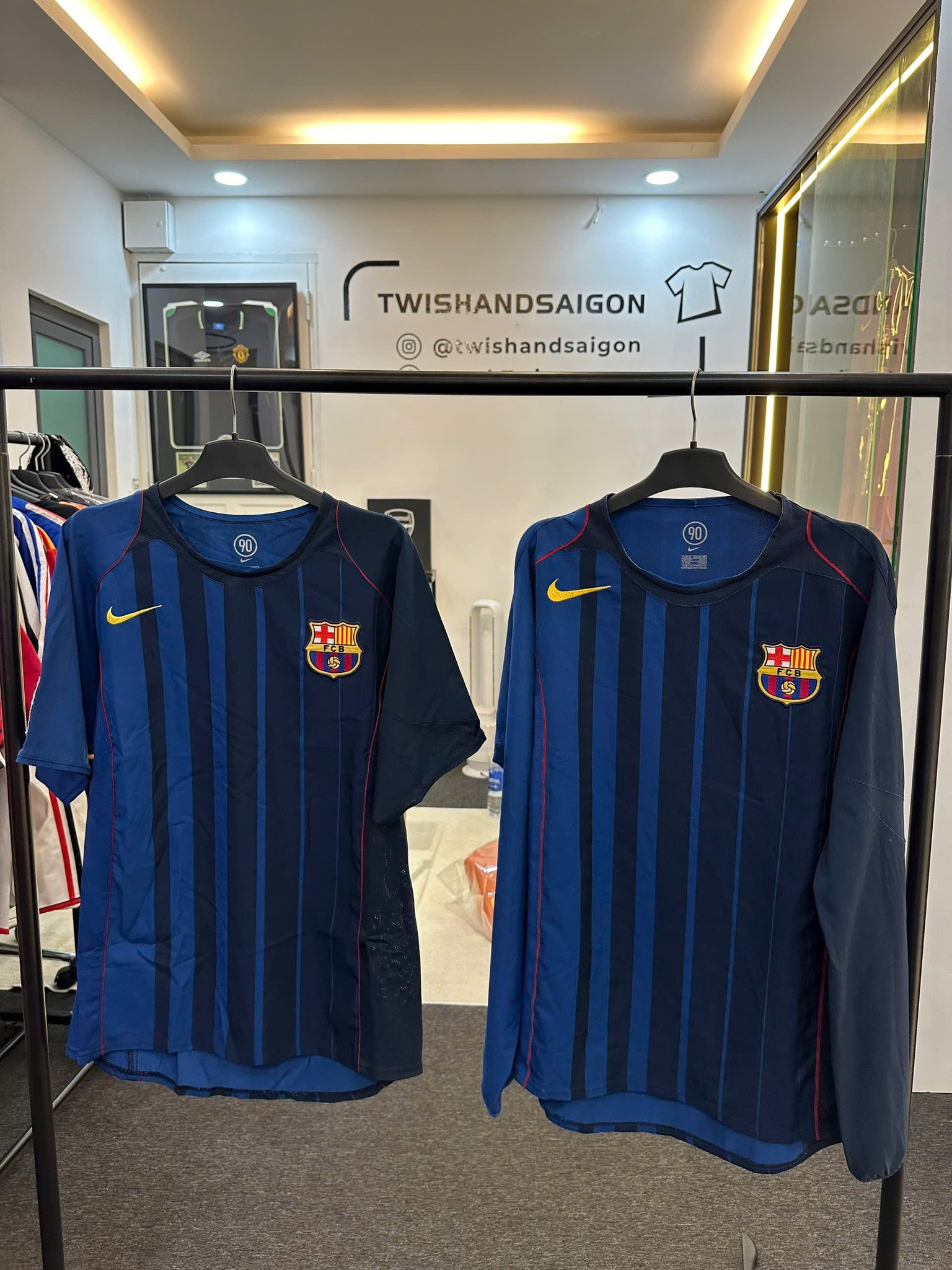 ?Barcelona 2004 2005 Away Long Sleeve Player Issue Ronaldinho 