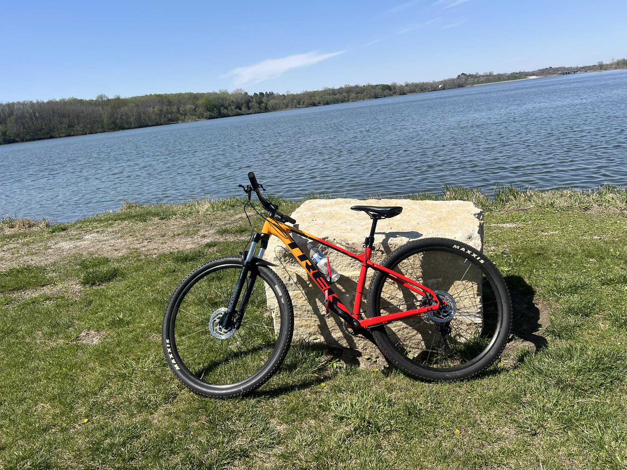 Will 29 x 2.40 tires work on a 2021 Trek Marlin 7?