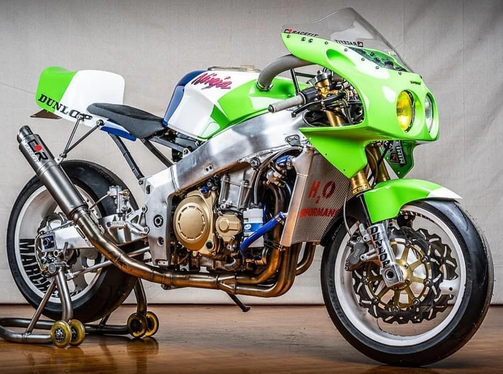Kawasaki Z750 by Artebiker 💙💚🚀 #kawasaki #z750 #naked #speed