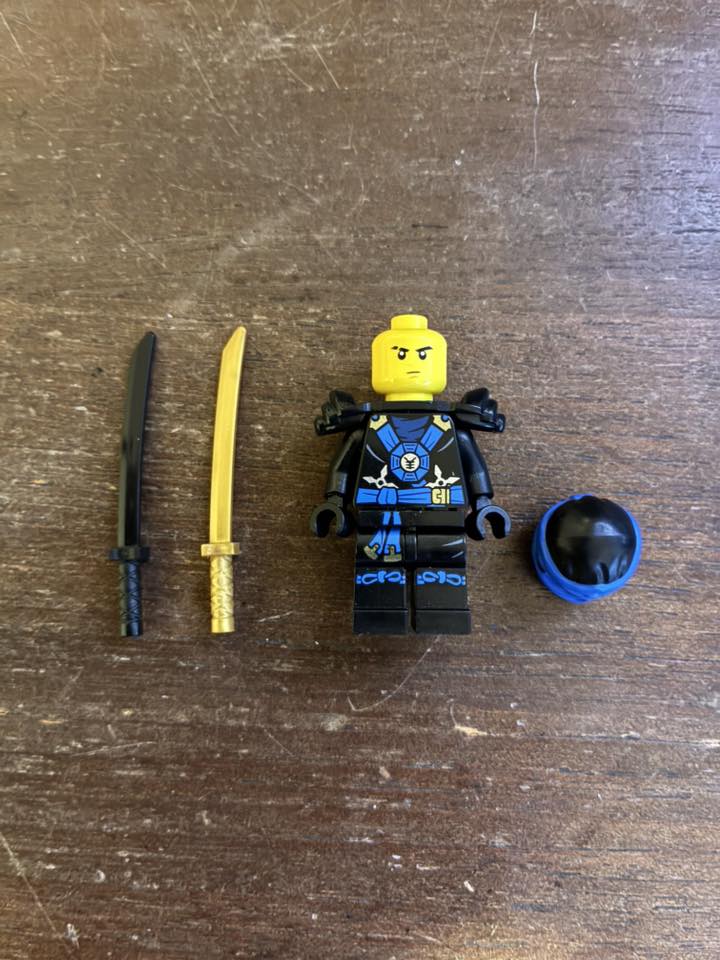 Selling LEGO Ninjago Possession / Season 5 Minifigures. Deepstone