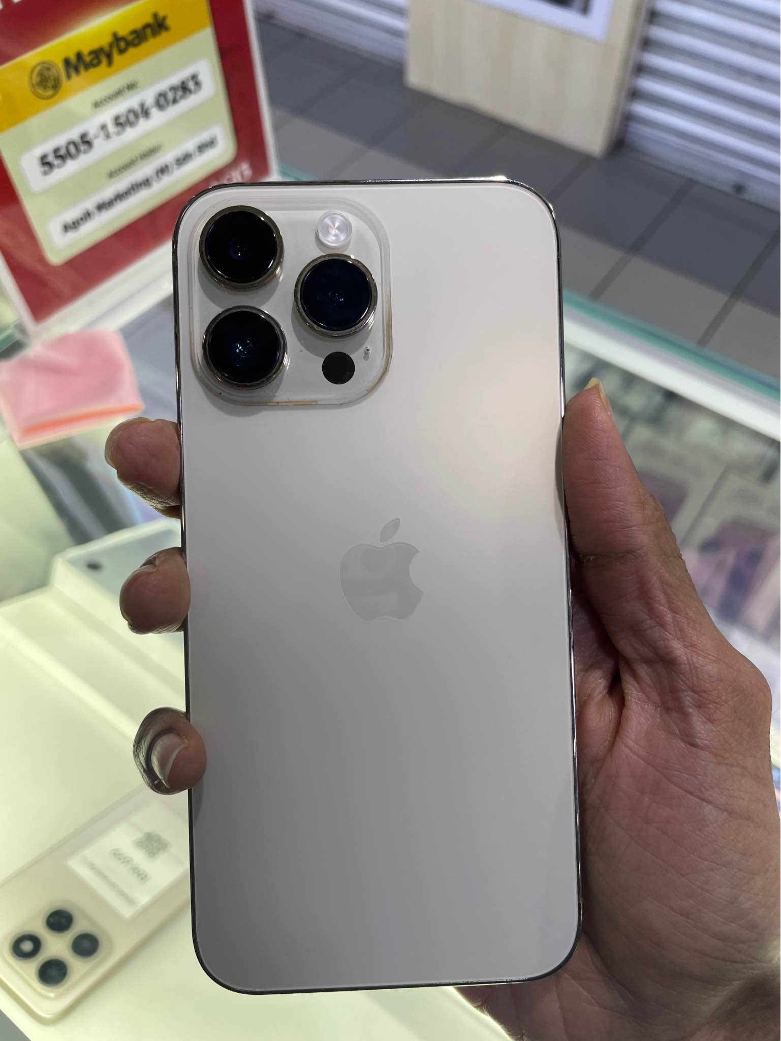 Description: • Model: iphone 14 pro max • RAM/Storage: 256GB 
