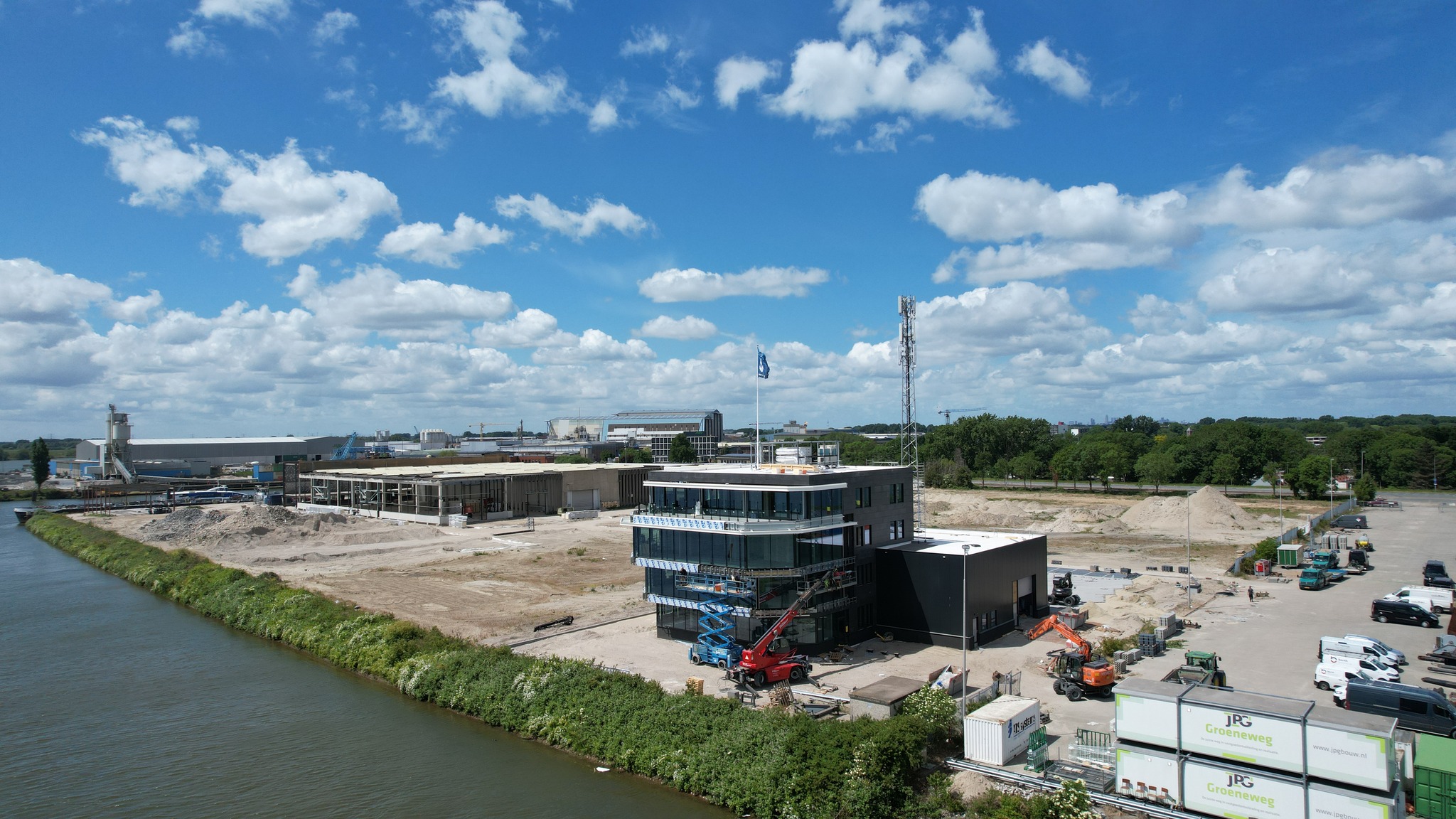 Latest update from our new office at... - Herman Senior b.v | Facebook