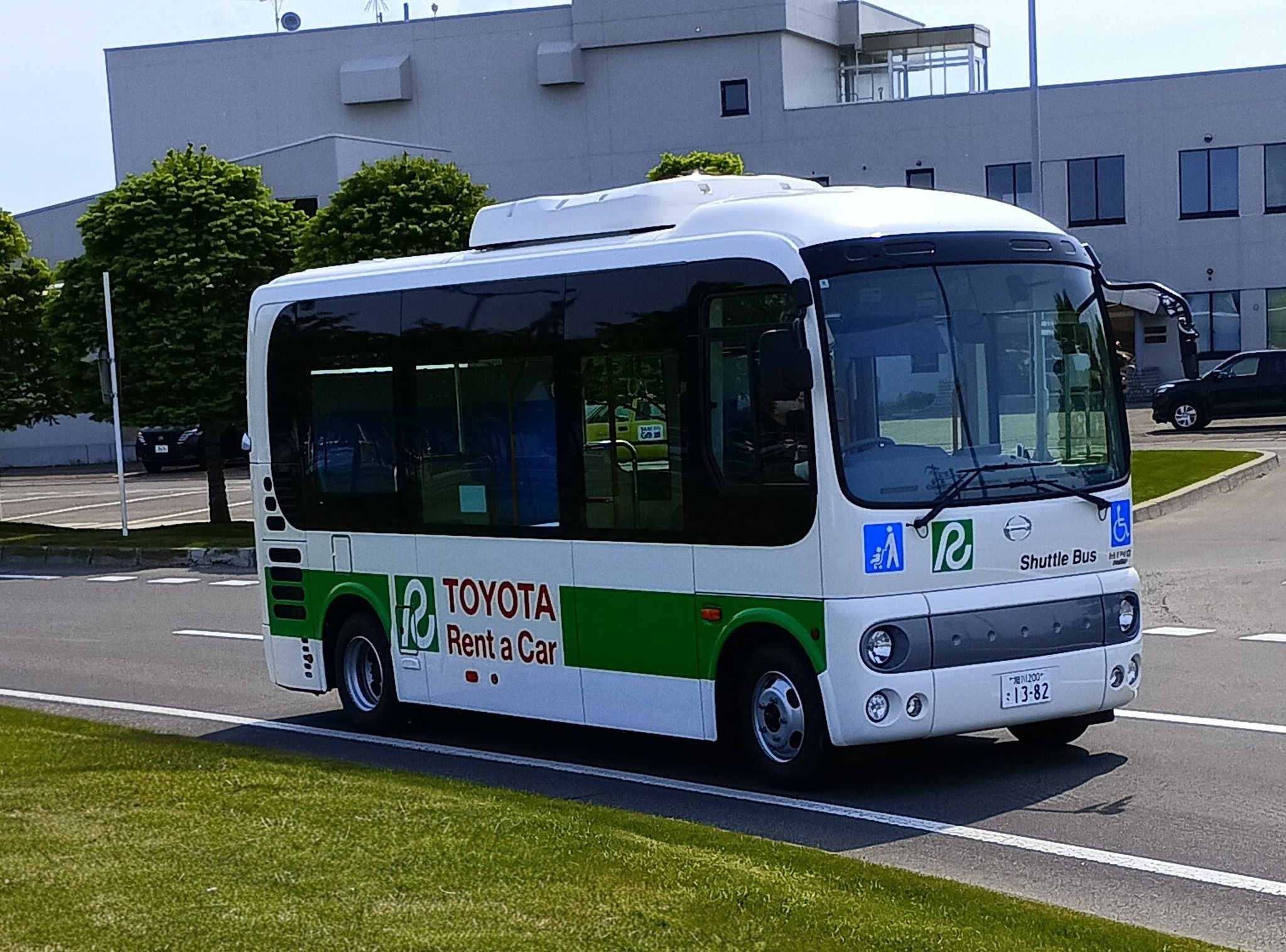 トヨタ レンタカー 旭川 空港