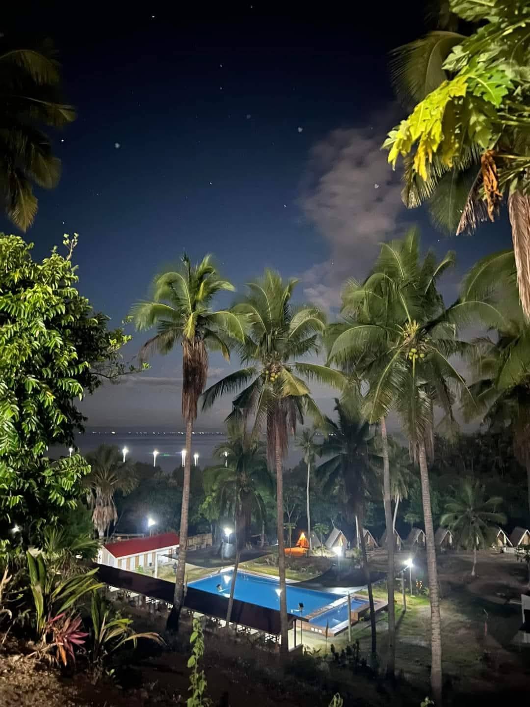 Lohong Beach Camp & Resort | Ragay