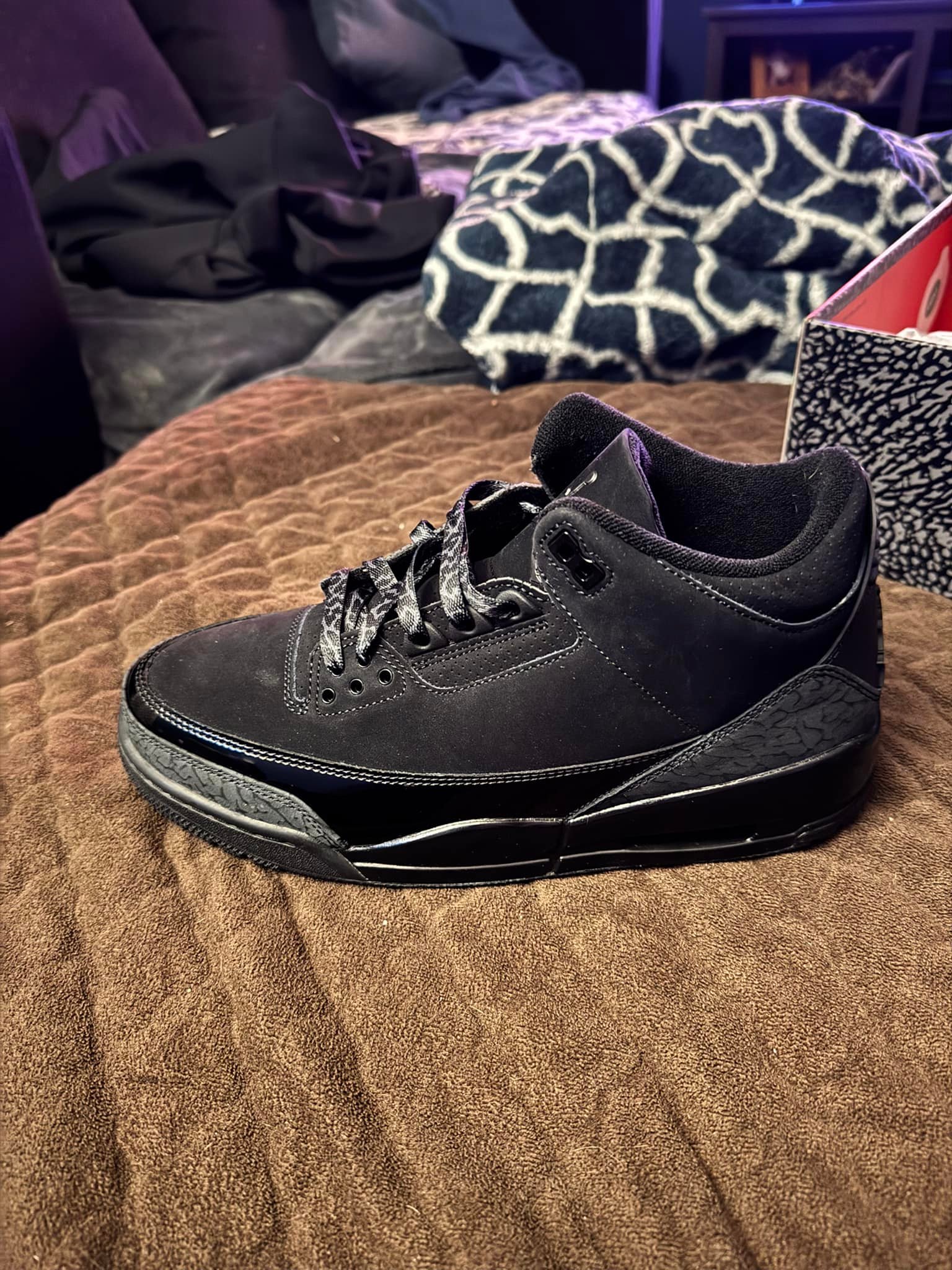 Selling Nike Air Jordan 4 Black Cat size UK 11