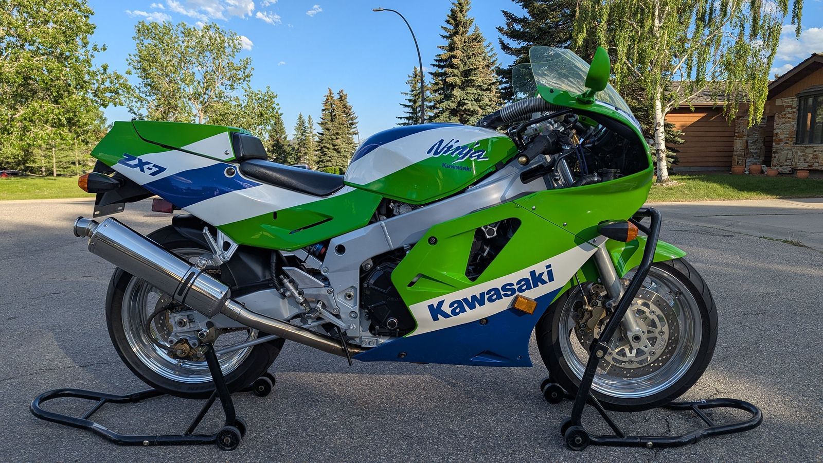 The 1994 Kawasaki ZX-7 is a legendary 90s sportbike known for its