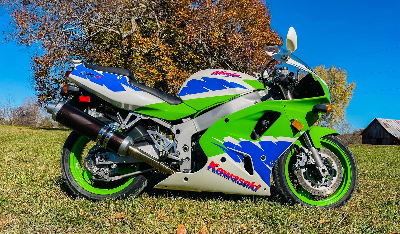 The 1994 Kawasaki ZX-7 is a legendary 90s sportbike known for its