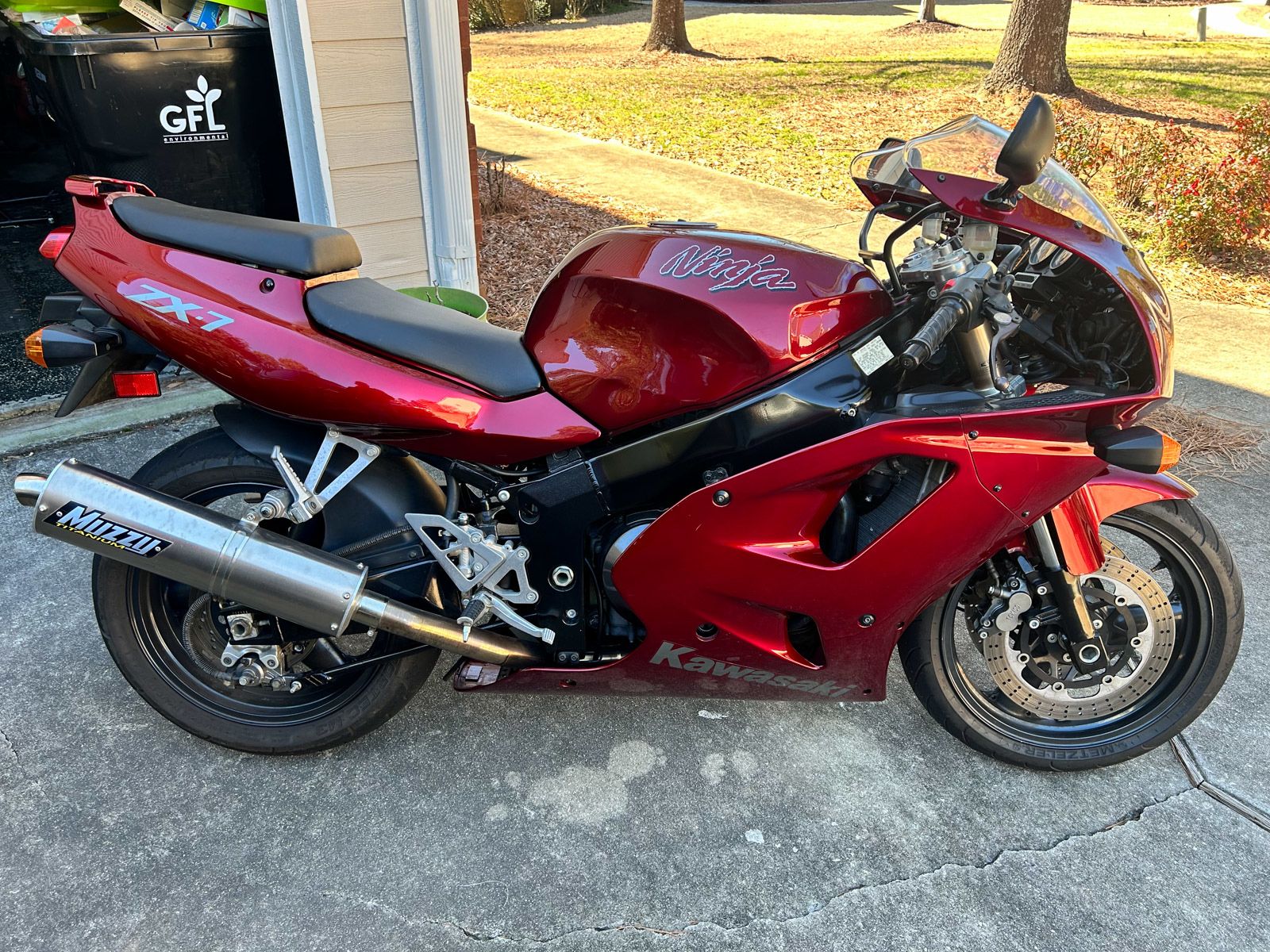 The 1994 Kawasaki ZX-7 is a legendary 90s sportbike known for its