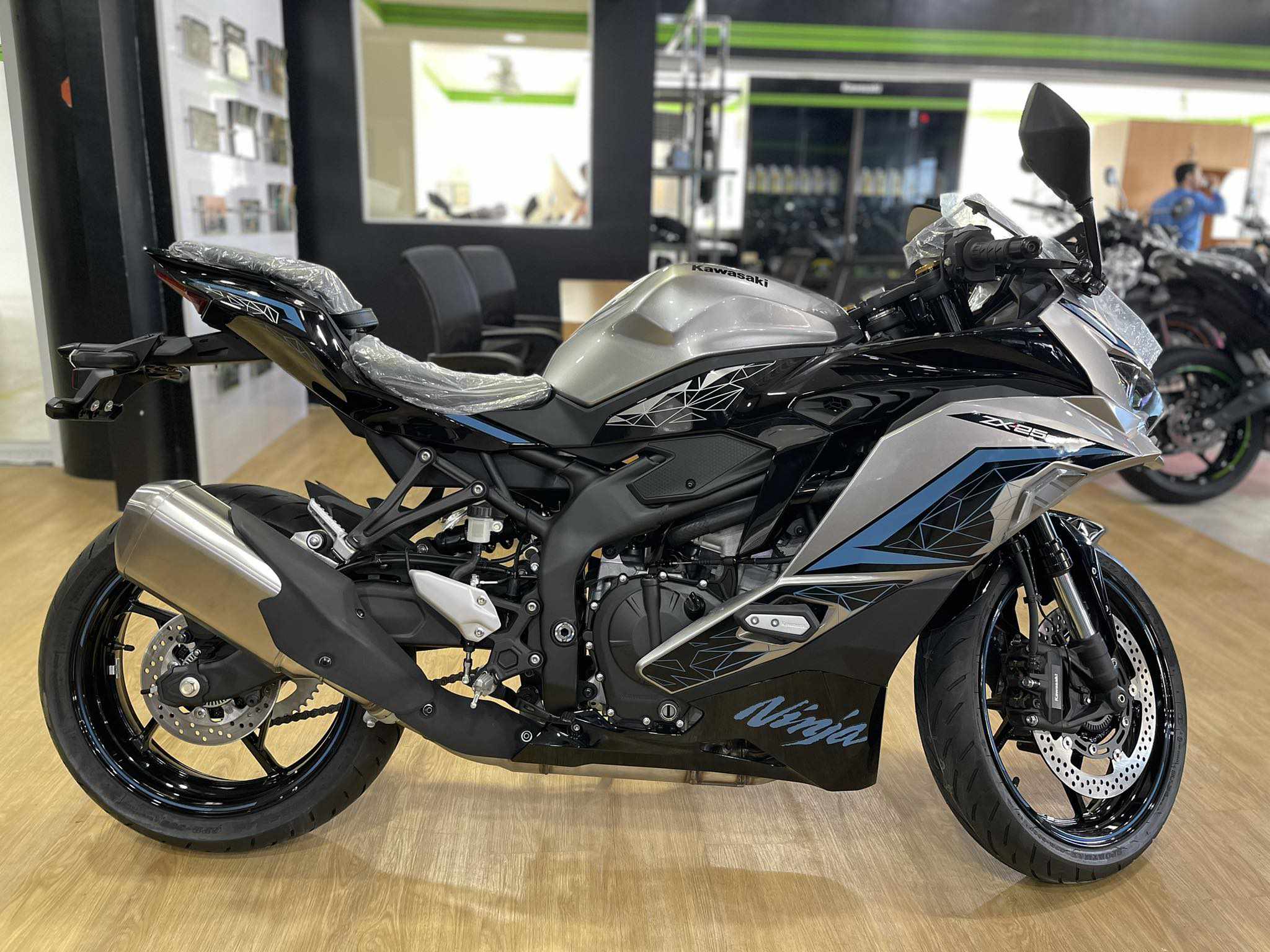 R☺︎さま確認ページ Kawasaki Ninja ZX-25R SE 🔥