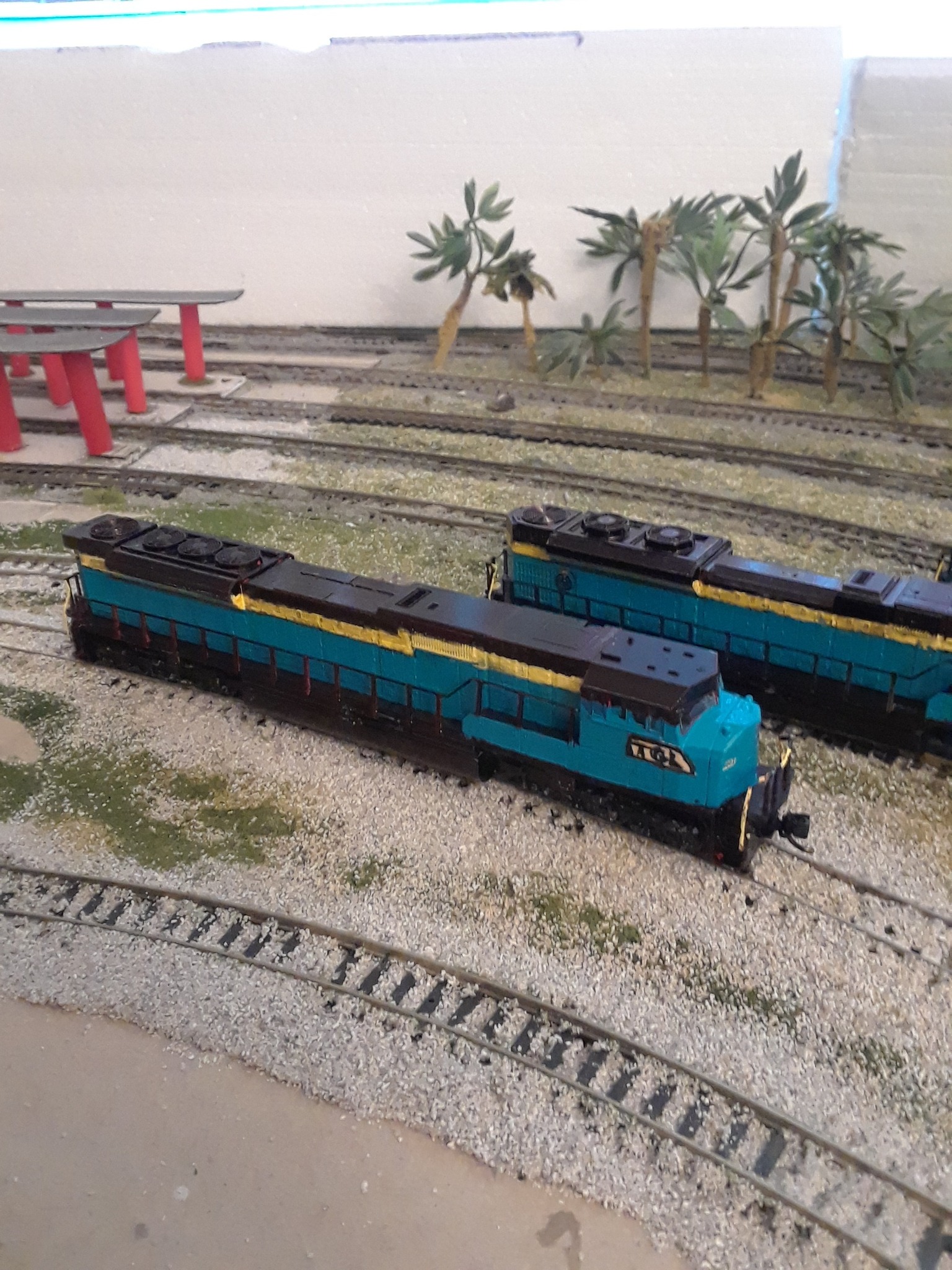 Kato CP SD90/43MAC N scale locomotive review