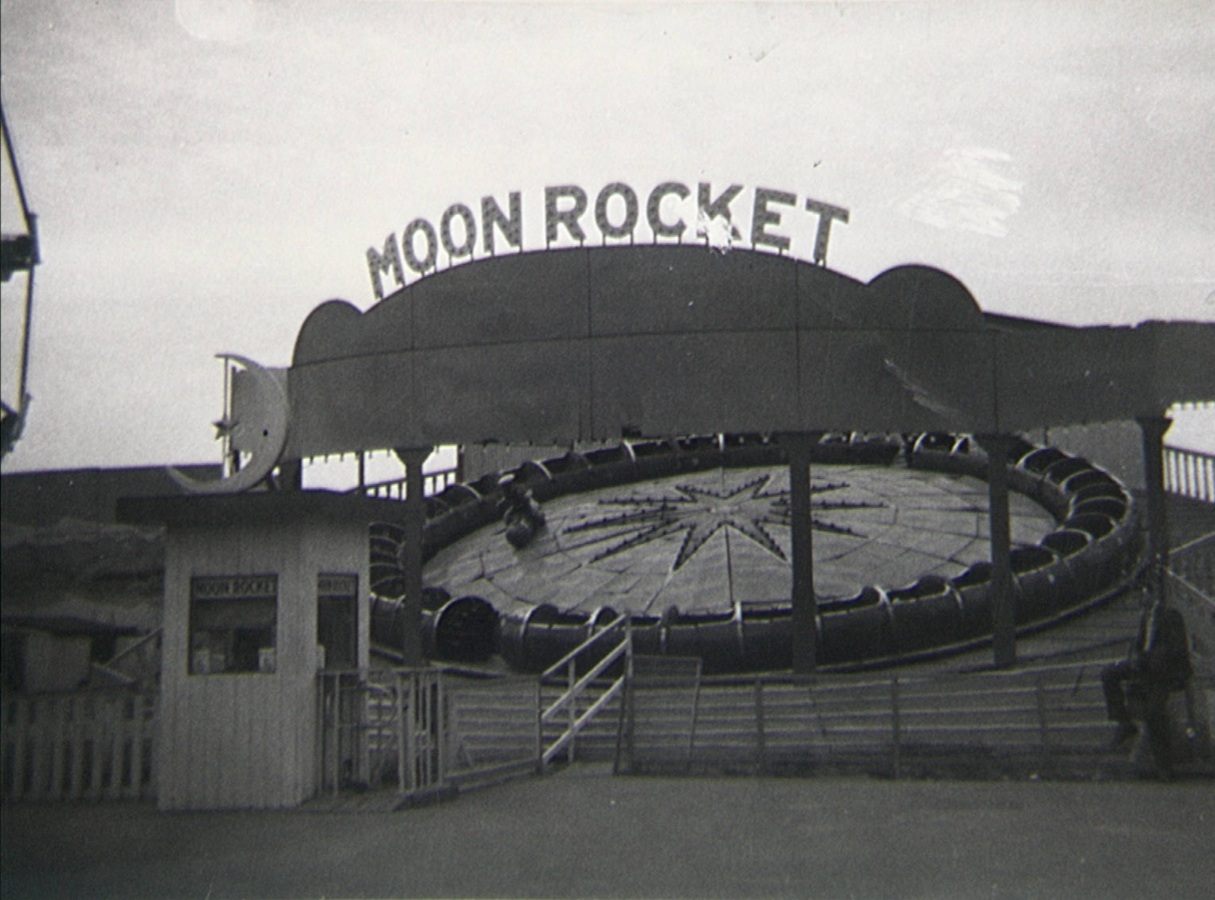 UK - Rowland Scott photograph of Moon Rocket at Pleasureland Southport ...