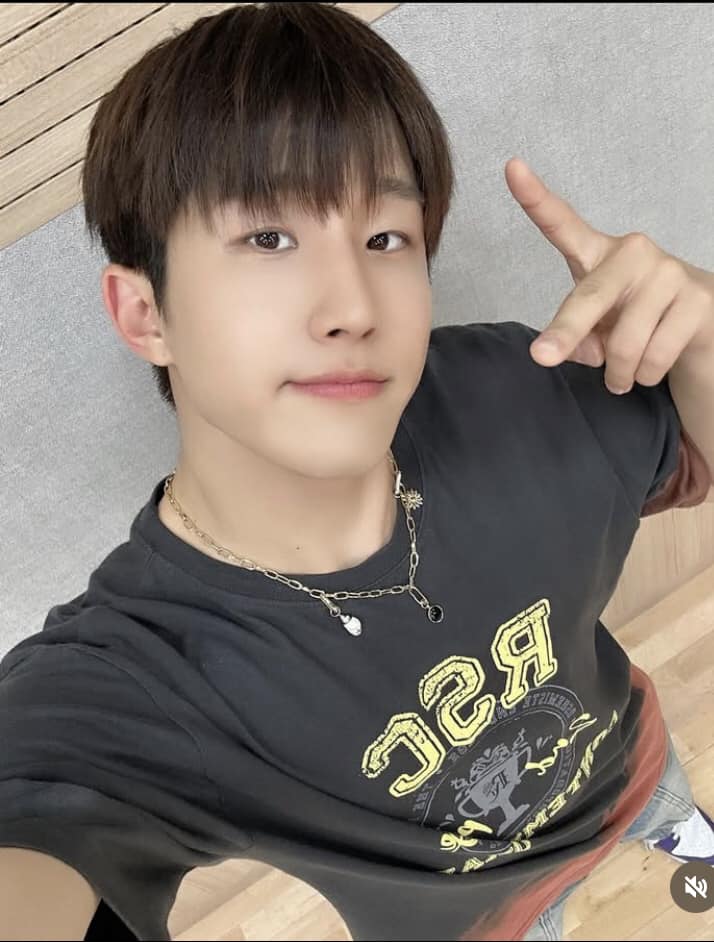 Astro's JinJin updates Instagram after DJ graduation