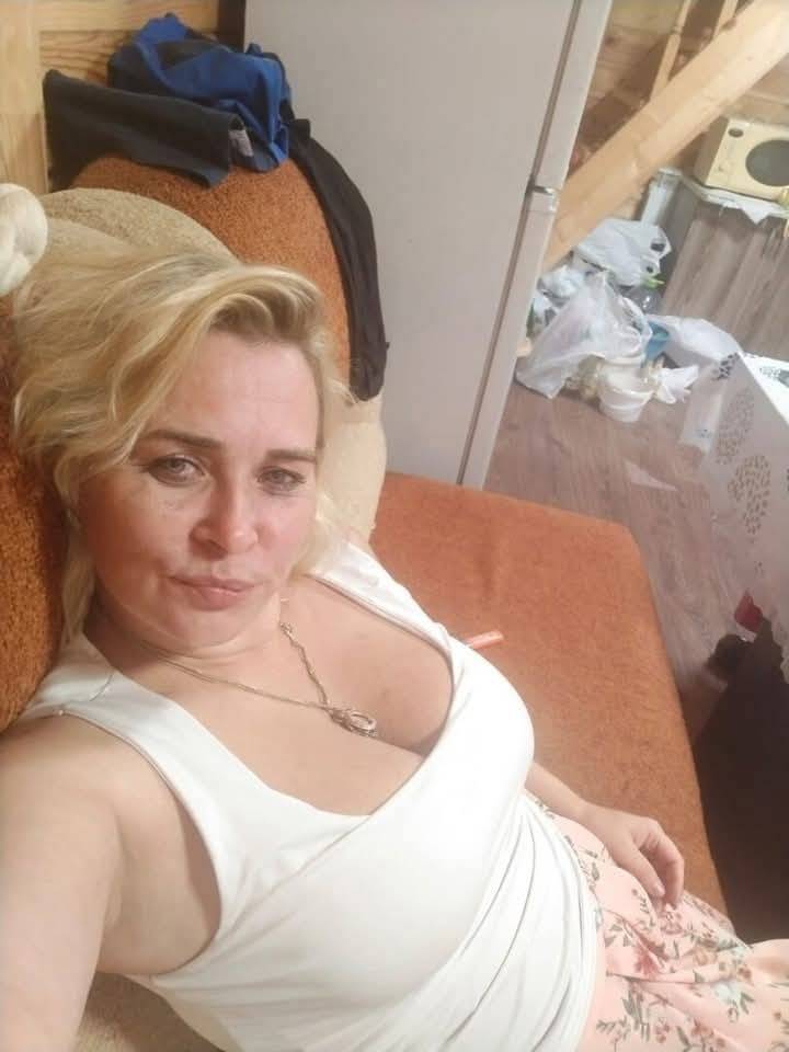 Débardeur Humoristique 'Je Suis Une Femme Simple, J'aime Courir Et L'apéro'