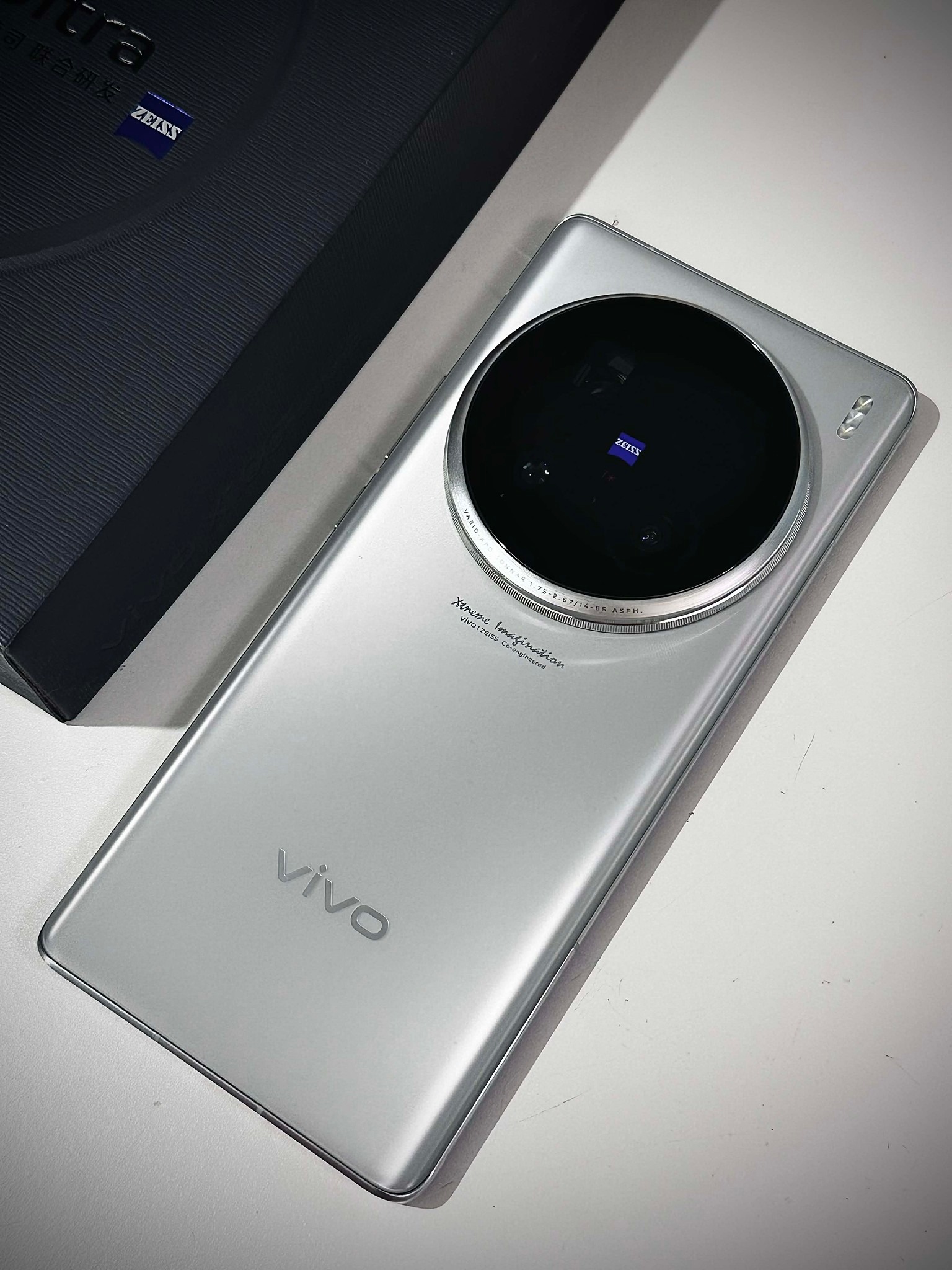 Vivo X100 Ultra - (12/12+256GB) Titanium White Immaculate 