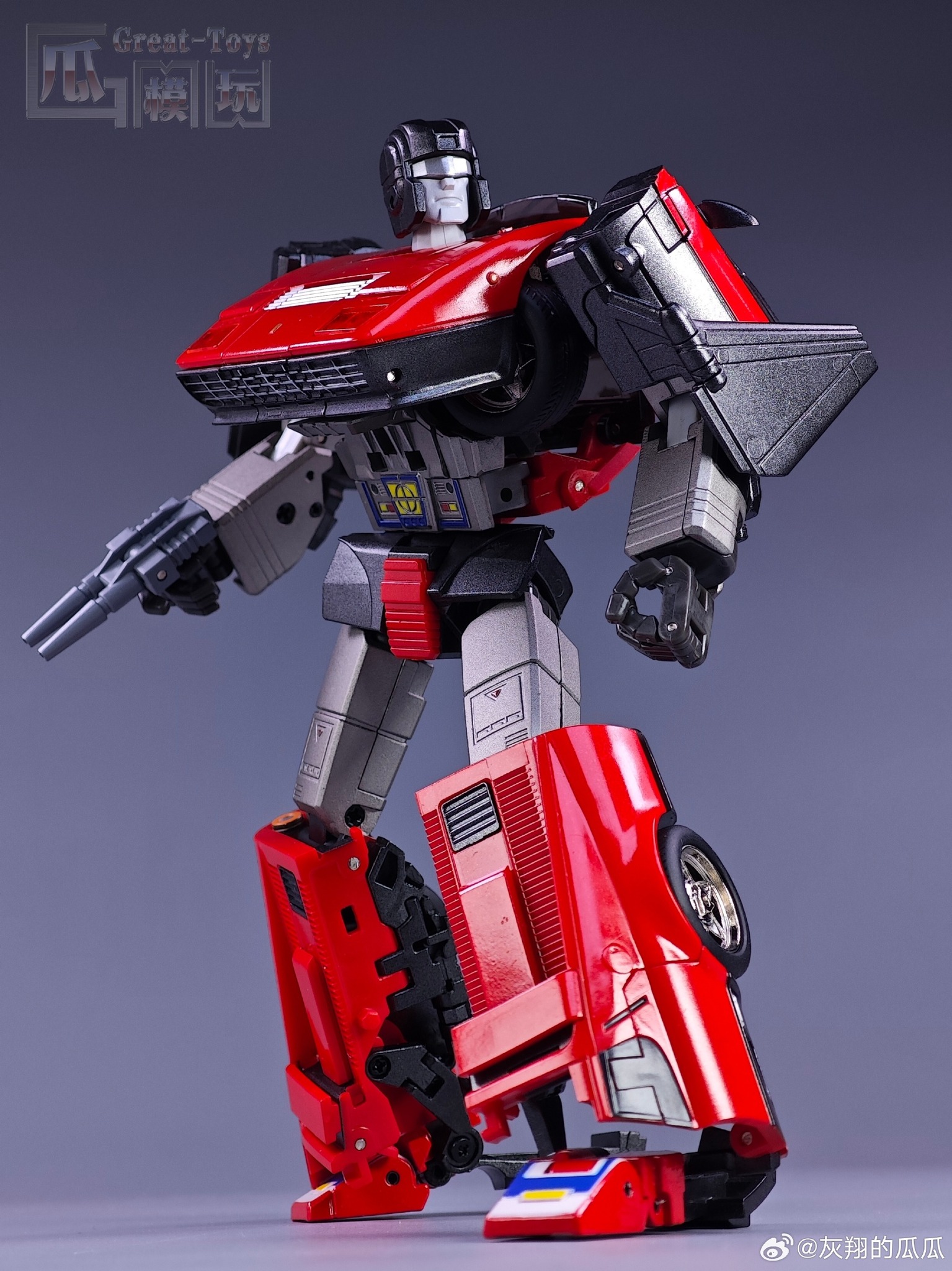 X-Transbots toys MX-23 Fioravanti, via 灰翔的瓜瓜 on weibo.