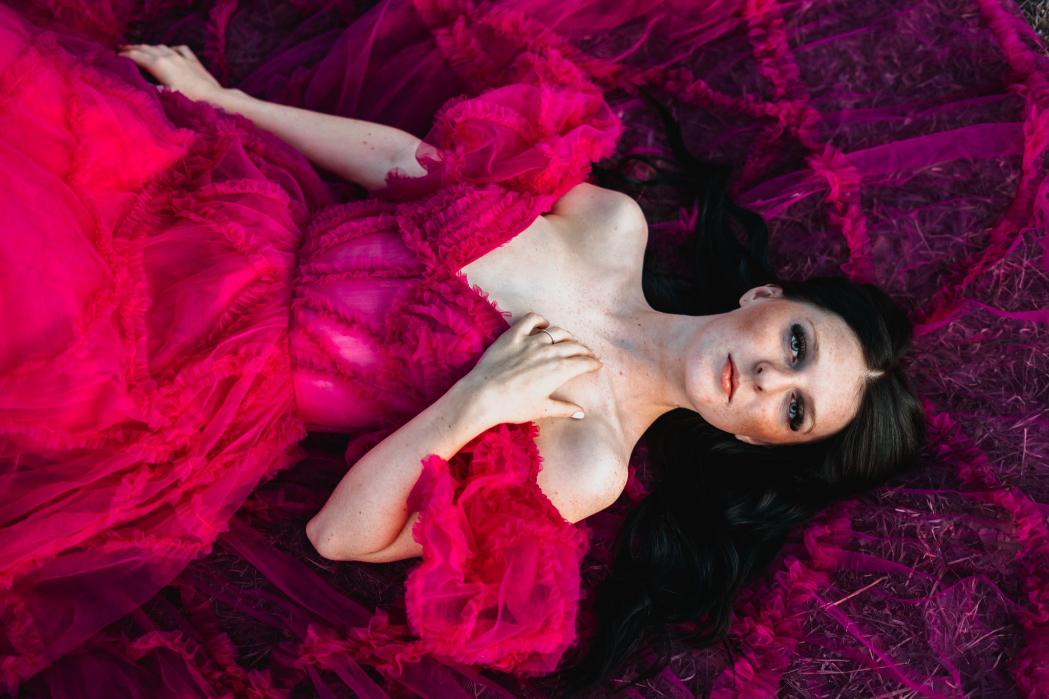 flowy dresses for photoshoot Outfits can completely transform the vibe of a photoshoot. I'm always here clients who go big with bold textures, dresses, and pieces that bring character into their photos. They add flying dress photoshoot ideas