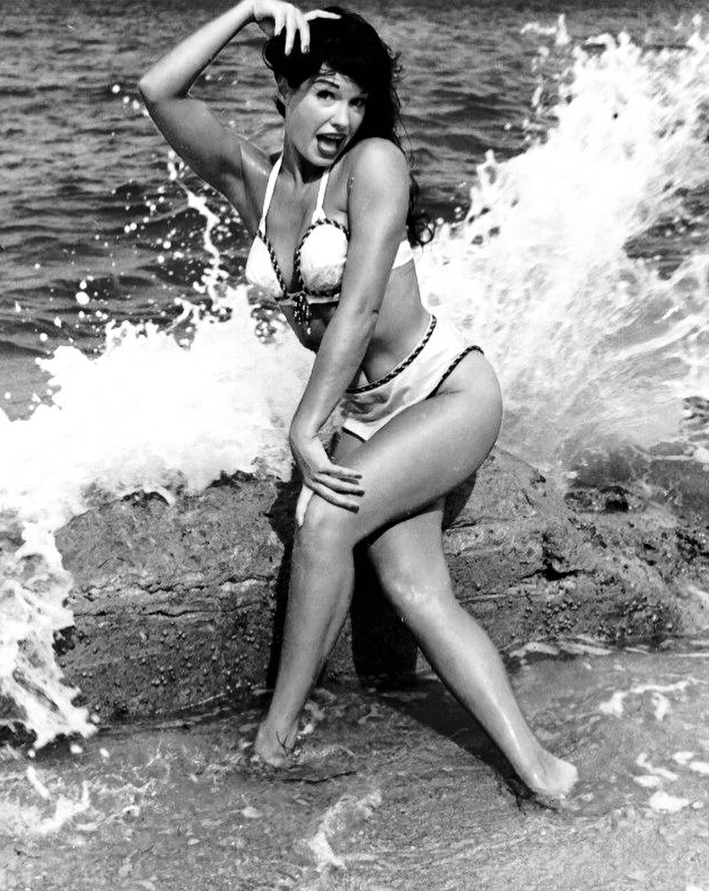50's Palm Beach Peek-a-boo Pin-up girl BETTIE PAGE Bettie Page was