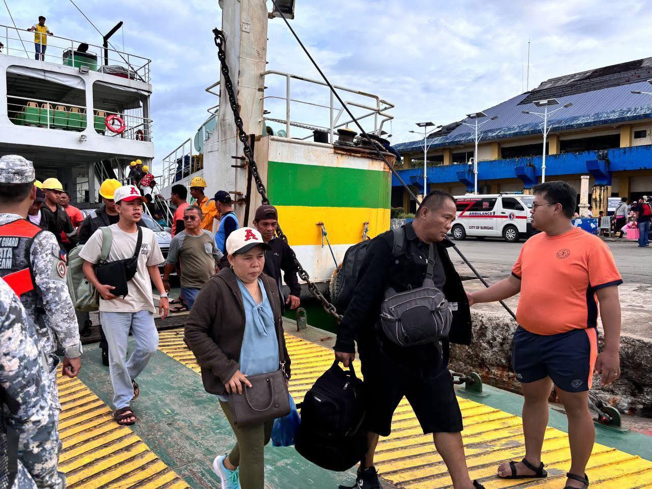 DZMM - SUGATAN SA NASUNUGANG RORO VESSEL Tatlong tripulante ng roro ...
