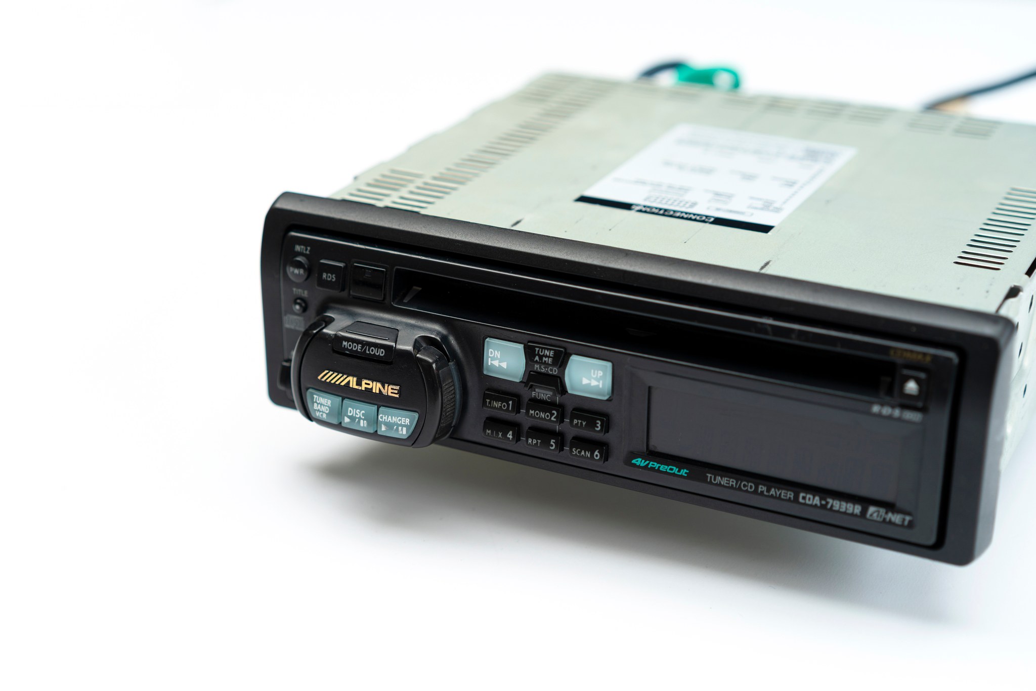 Alpine DVA-9965J, a legendary Japanese hi-end DVD head unit
