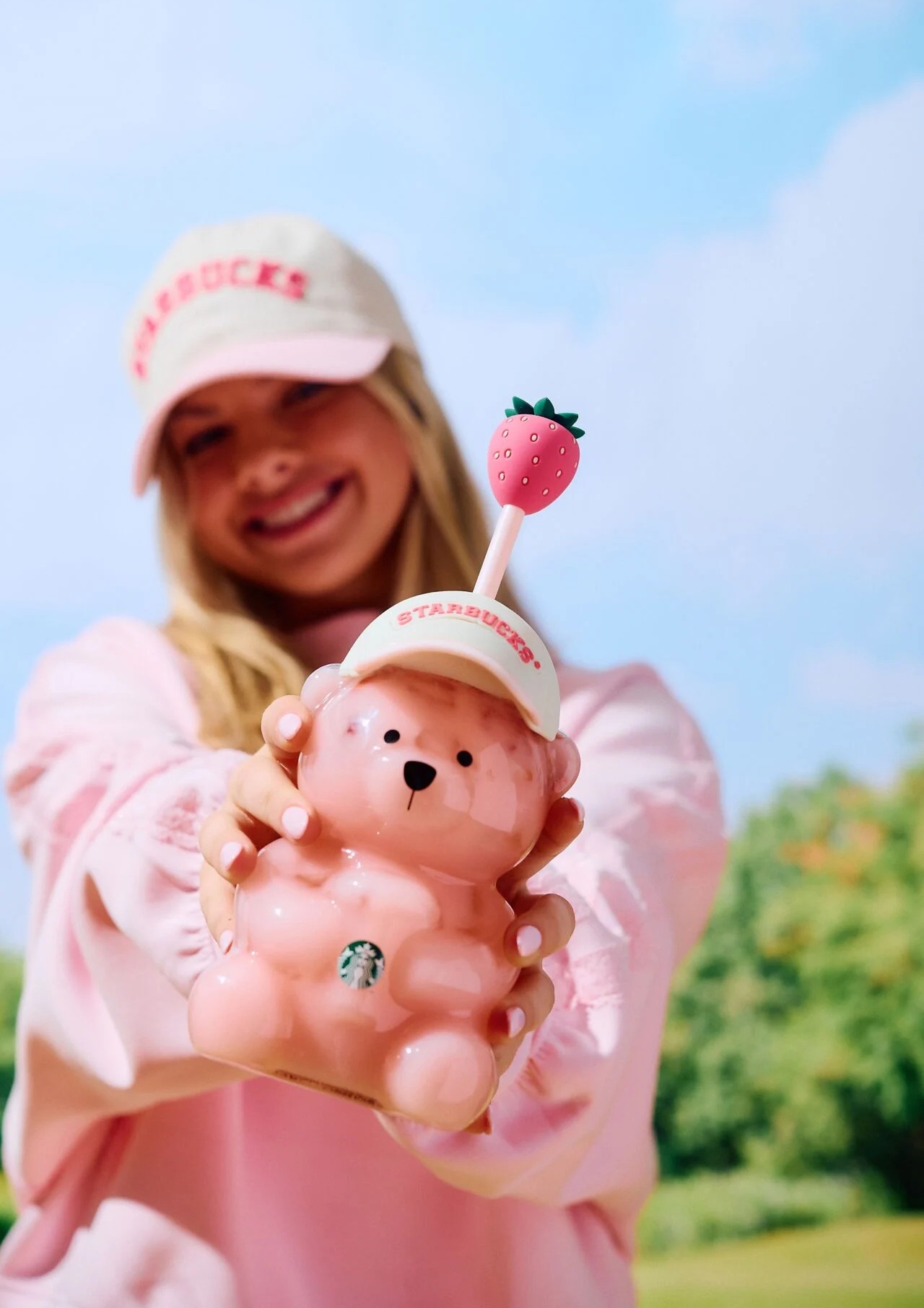 ?NEW Pink Bearista Glass Cold Cup Coming to Starbucks on 13th 