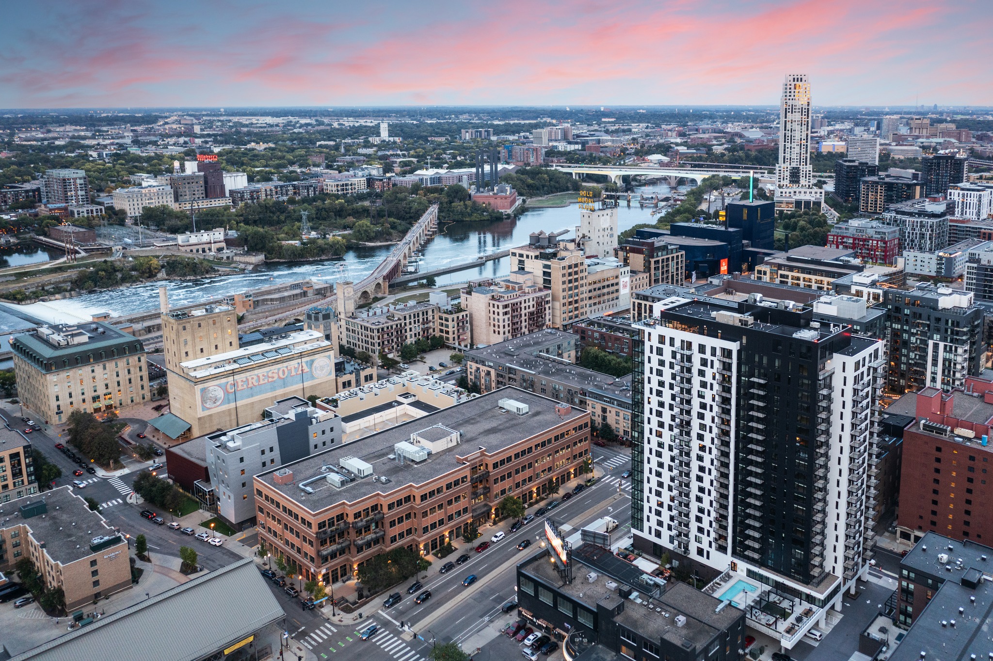 O2 Luxury Tower | Minneapolis MN