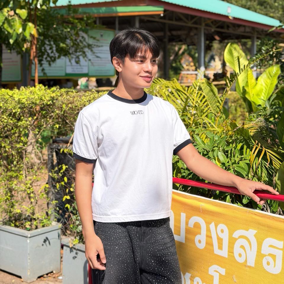 Parinya Yothasri