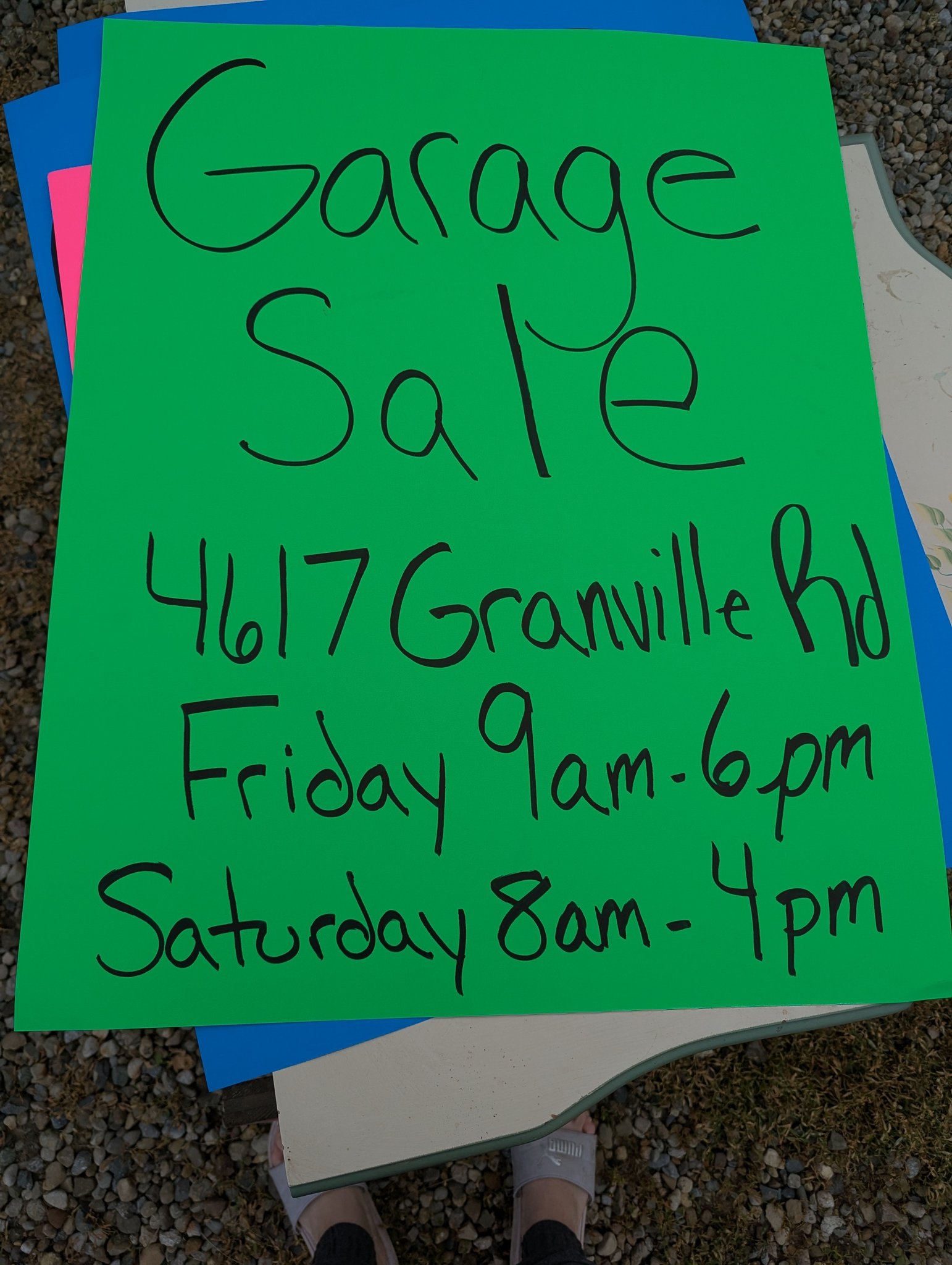 Garage sale in Centerburg with various items