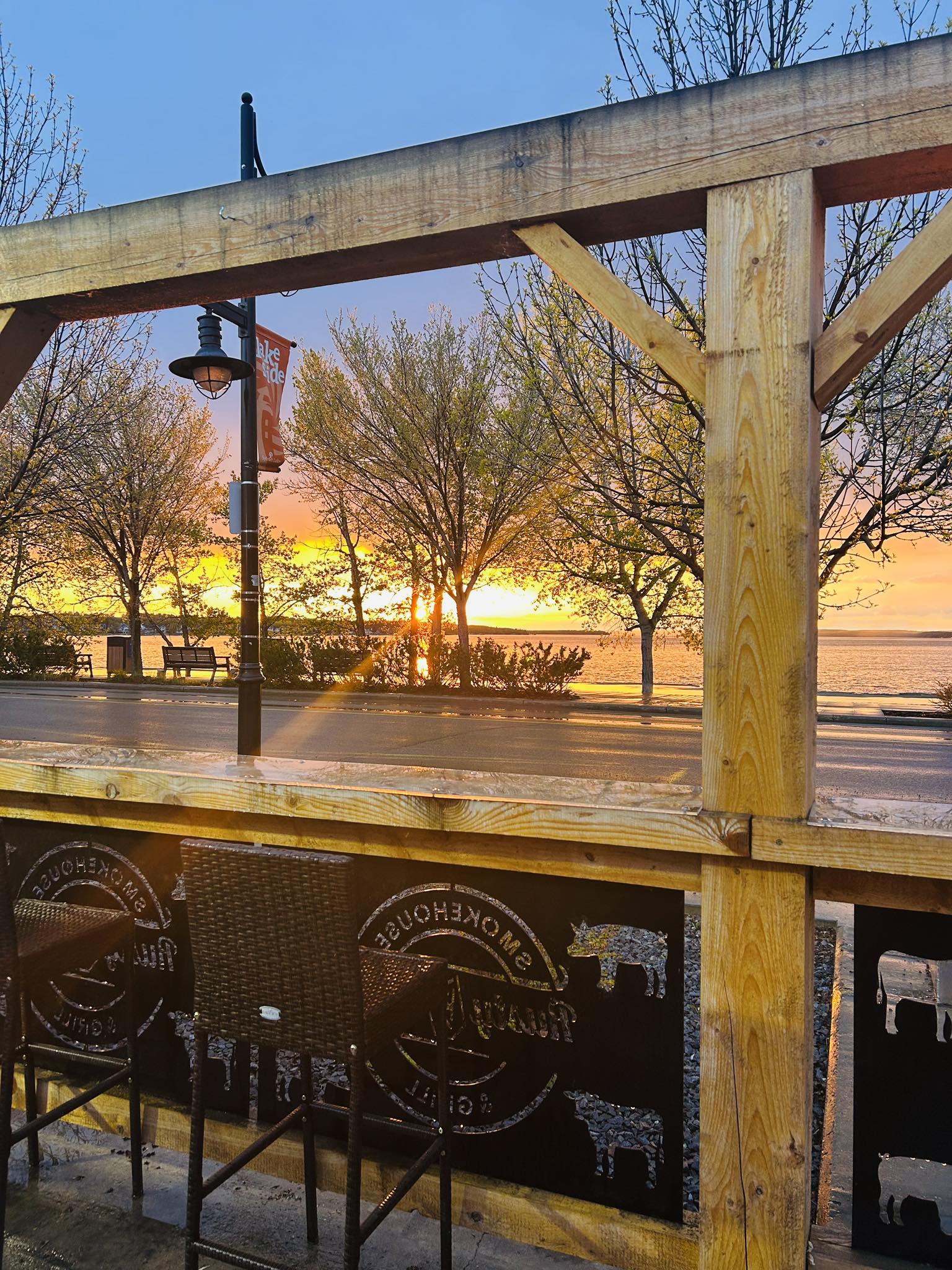 Rusty Kage Smokehouse and Grill | Sylvan Lake AB