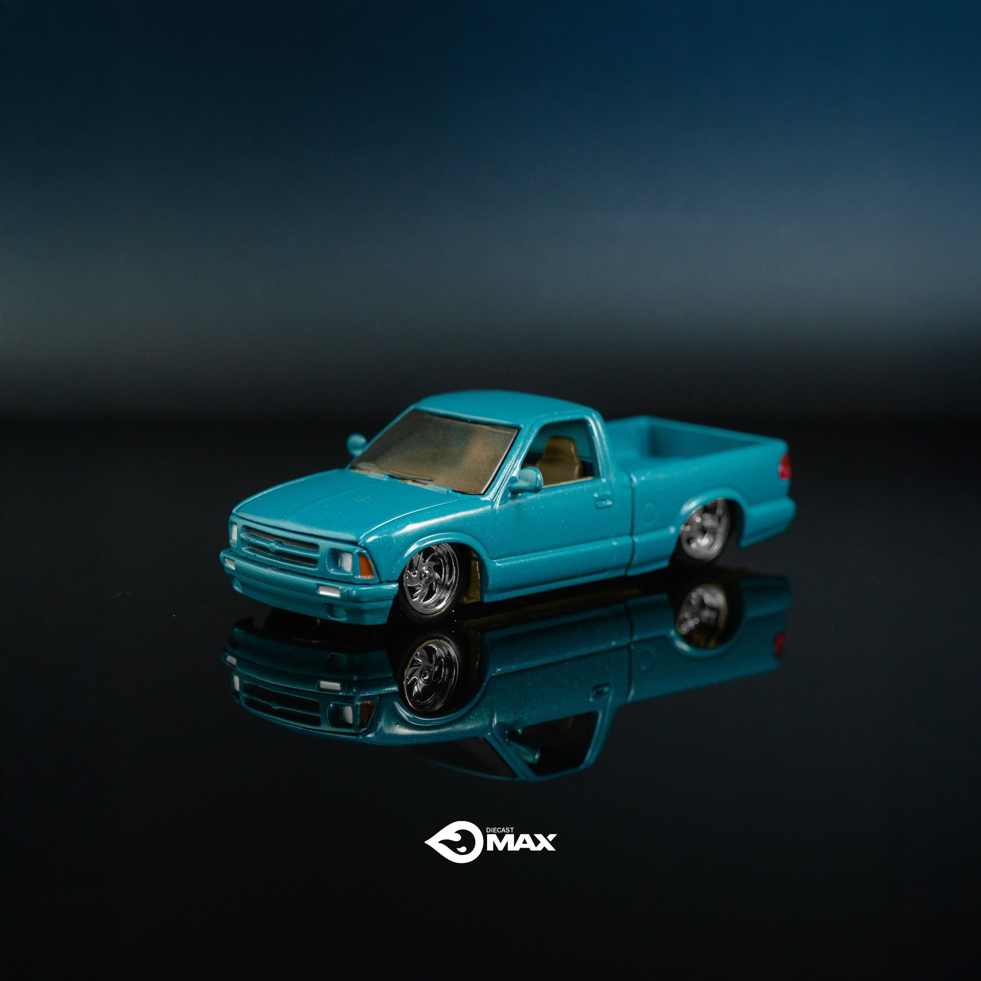 M2 Machines New Casting: 1995 Chevy Pickup S10, Slammed to the