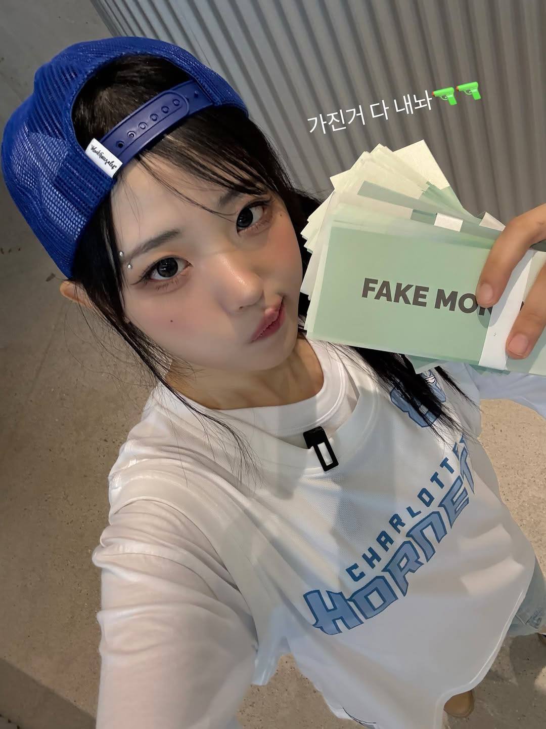 📷 | #Hina a collection of photos #QWER #HINA #히나 #큐더블유이알