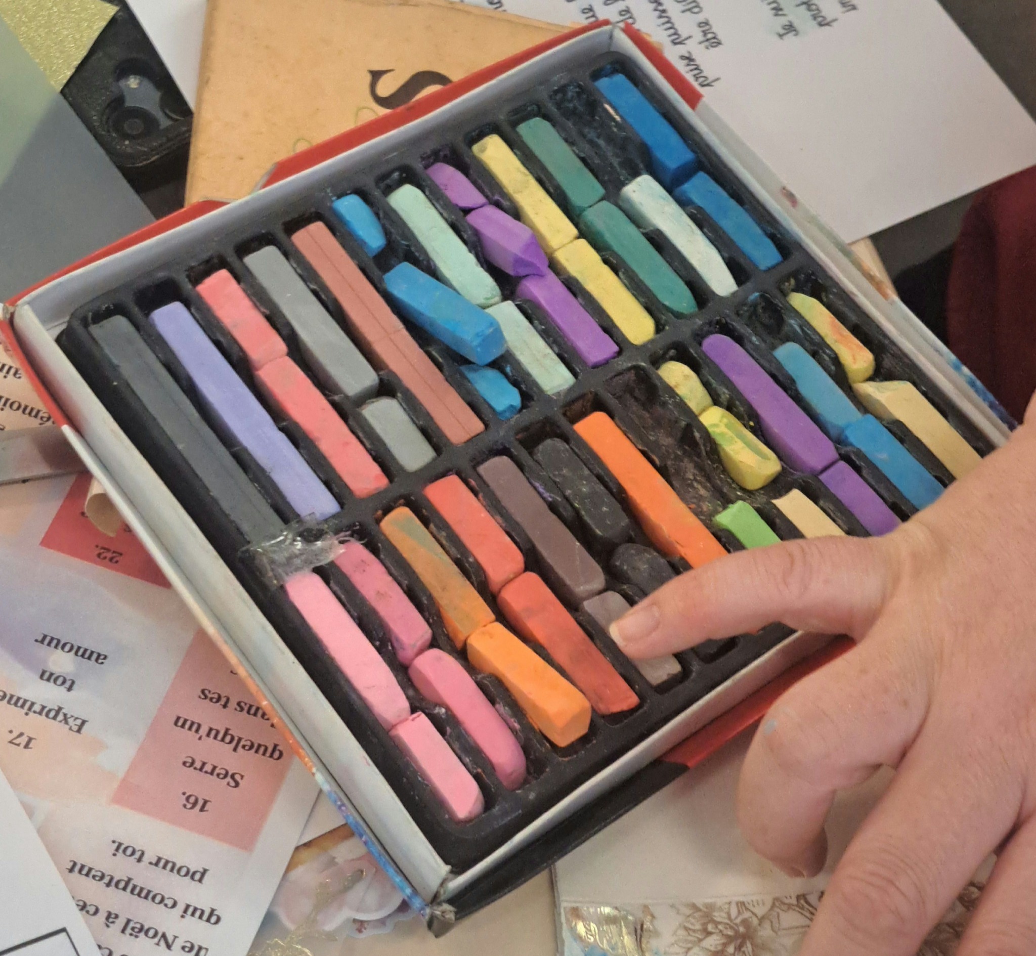 Okike, création de pièces déco et de mode