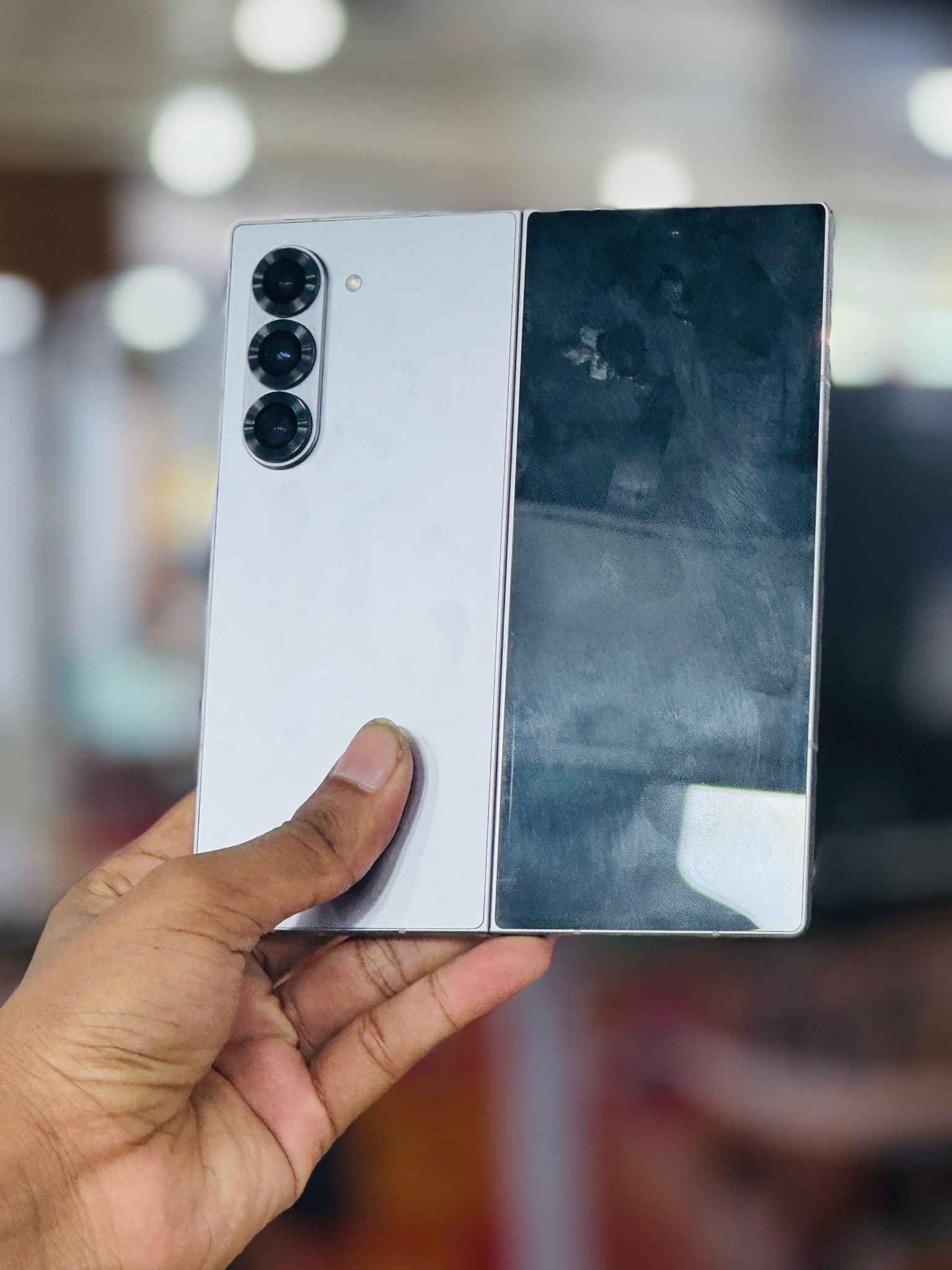 📱 Samsung Galaxy Z Fold 6 – Premium Flagship for Sale