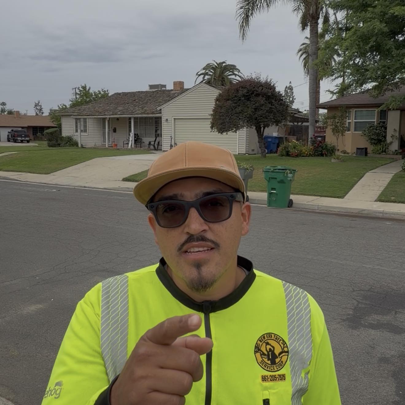 🌳 Bakersfield homeowners, your trees deserve more than just a trim! At ...