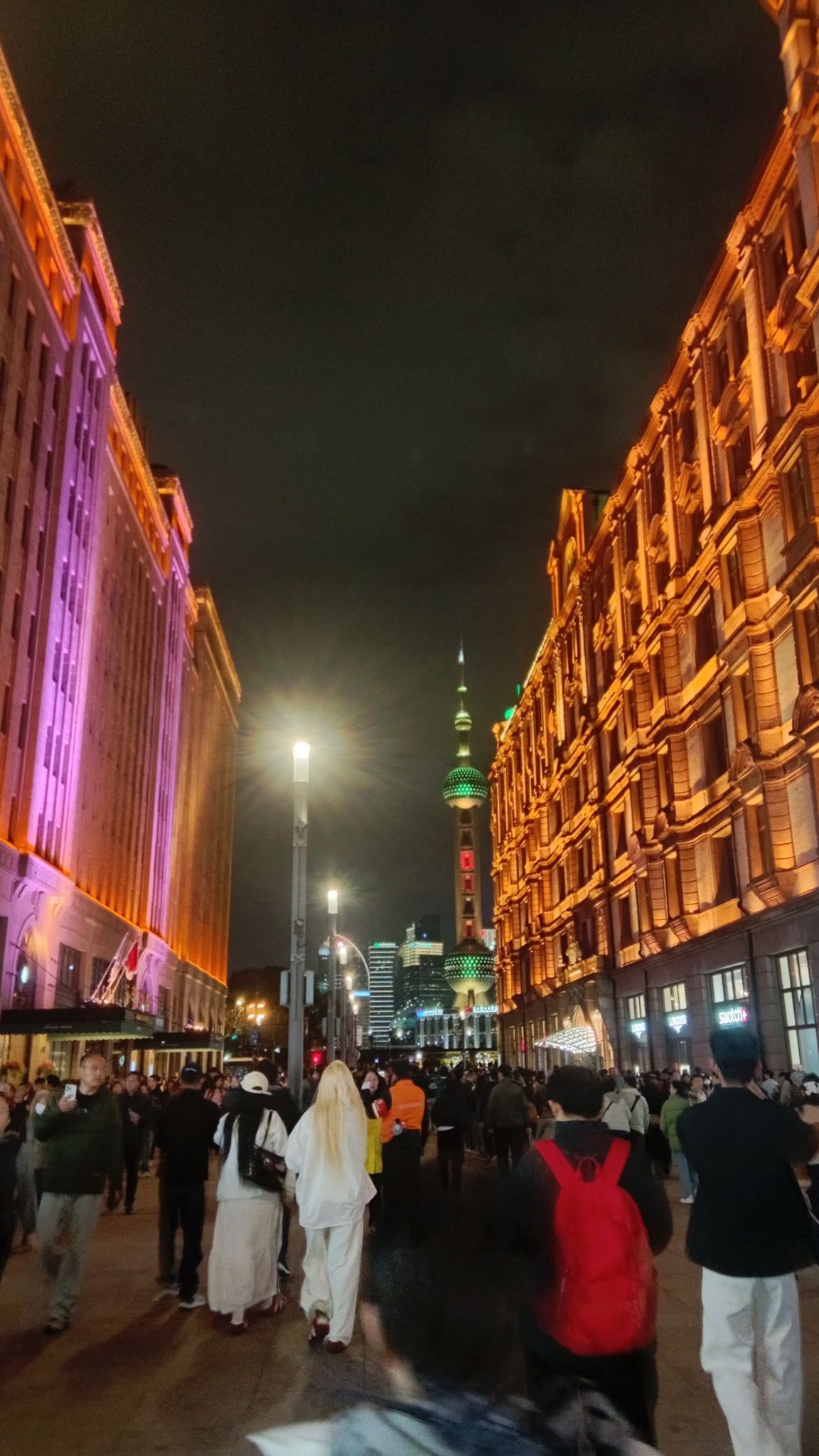 Nanjing Rd. Shanghai China 🇨🇳 📸 #marinoph #seamanph