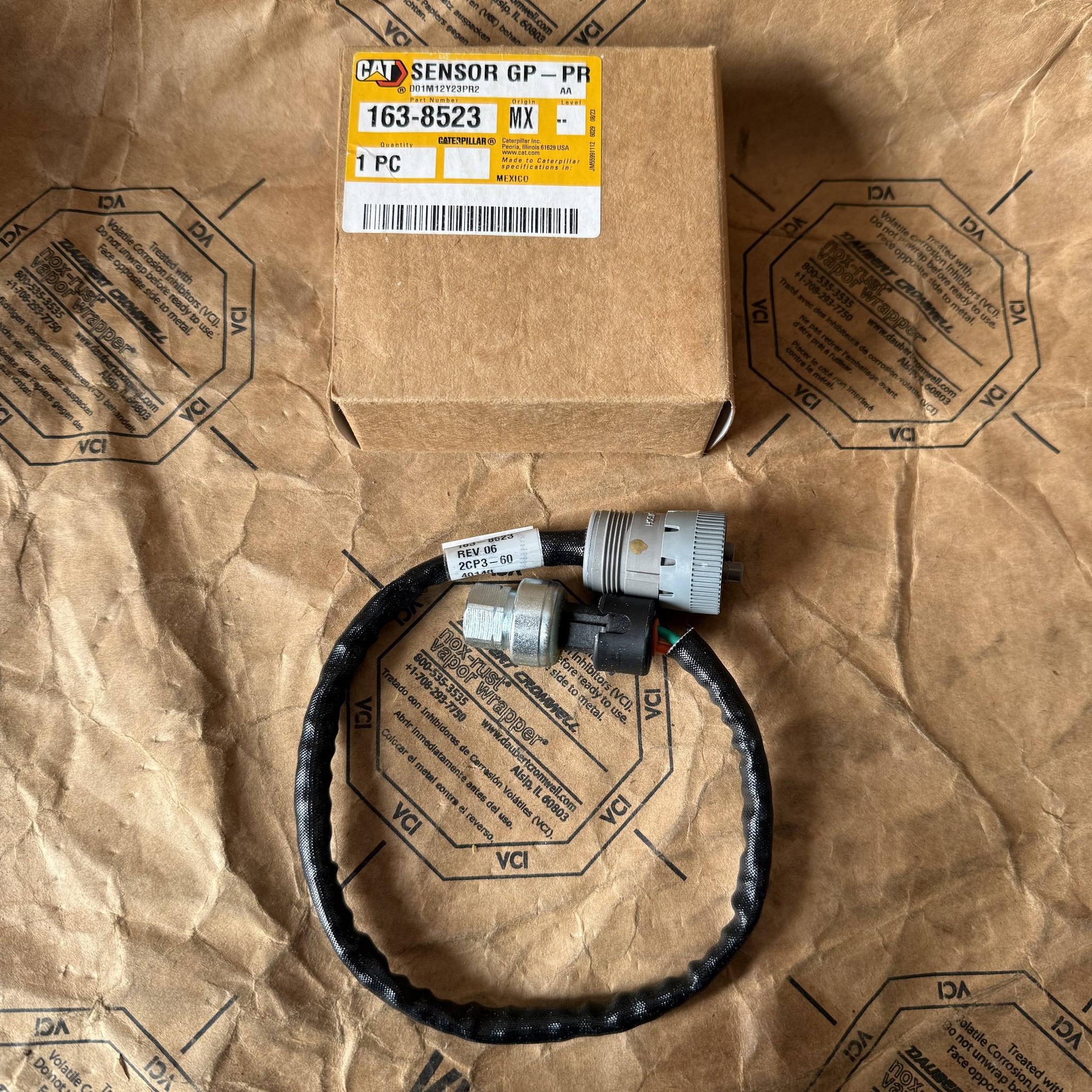受付番号403出品 朱颖- 朱颖added a new photo.