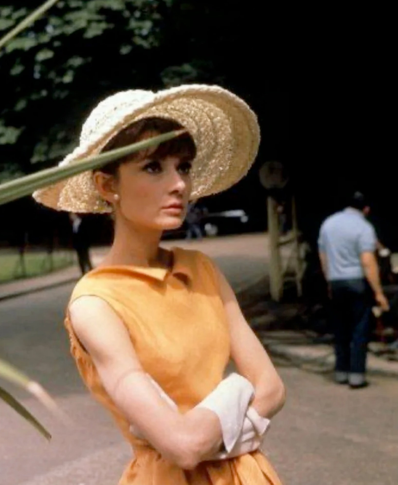 Audrey on the set of Paris When It Sizzles, 1964🤍