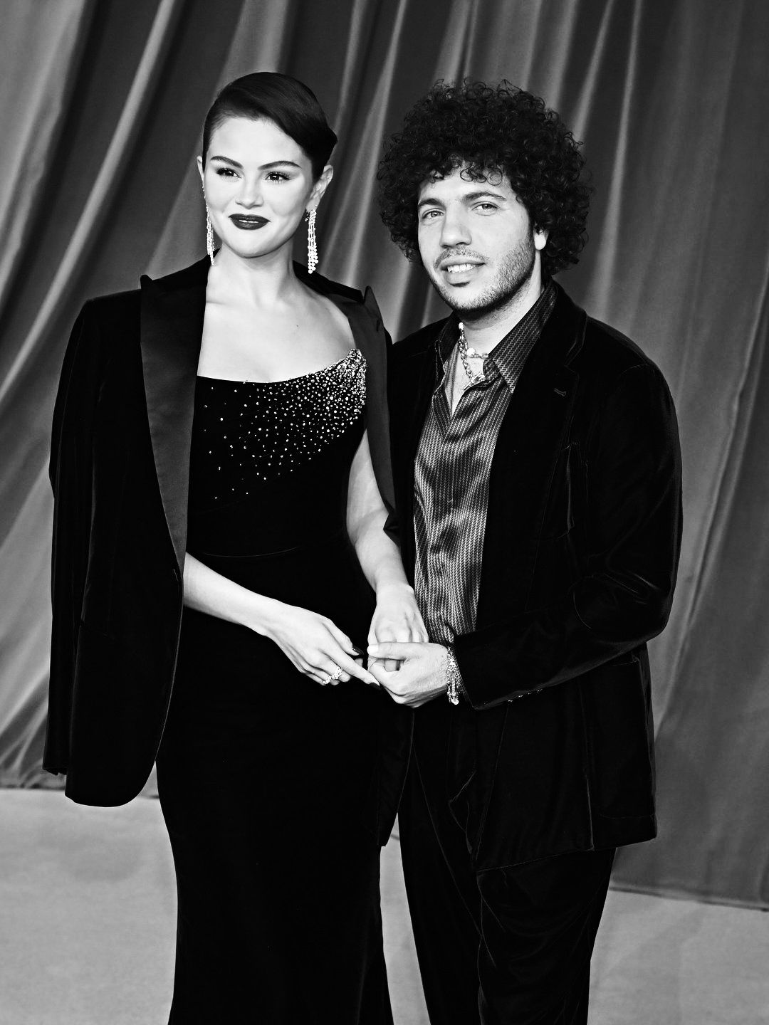 selena gomez black and white dress husband Benny Blanco enjoyed a stylish date night at the Los Angeles premiere of Marty, Life Is Short, the upcoming documentary centered on Martin Short. 💖🌟 Gomez stunned in benny blanco and selena gomez wedding photos How to Create Perfect Midsize Shoe size:10.5EE
