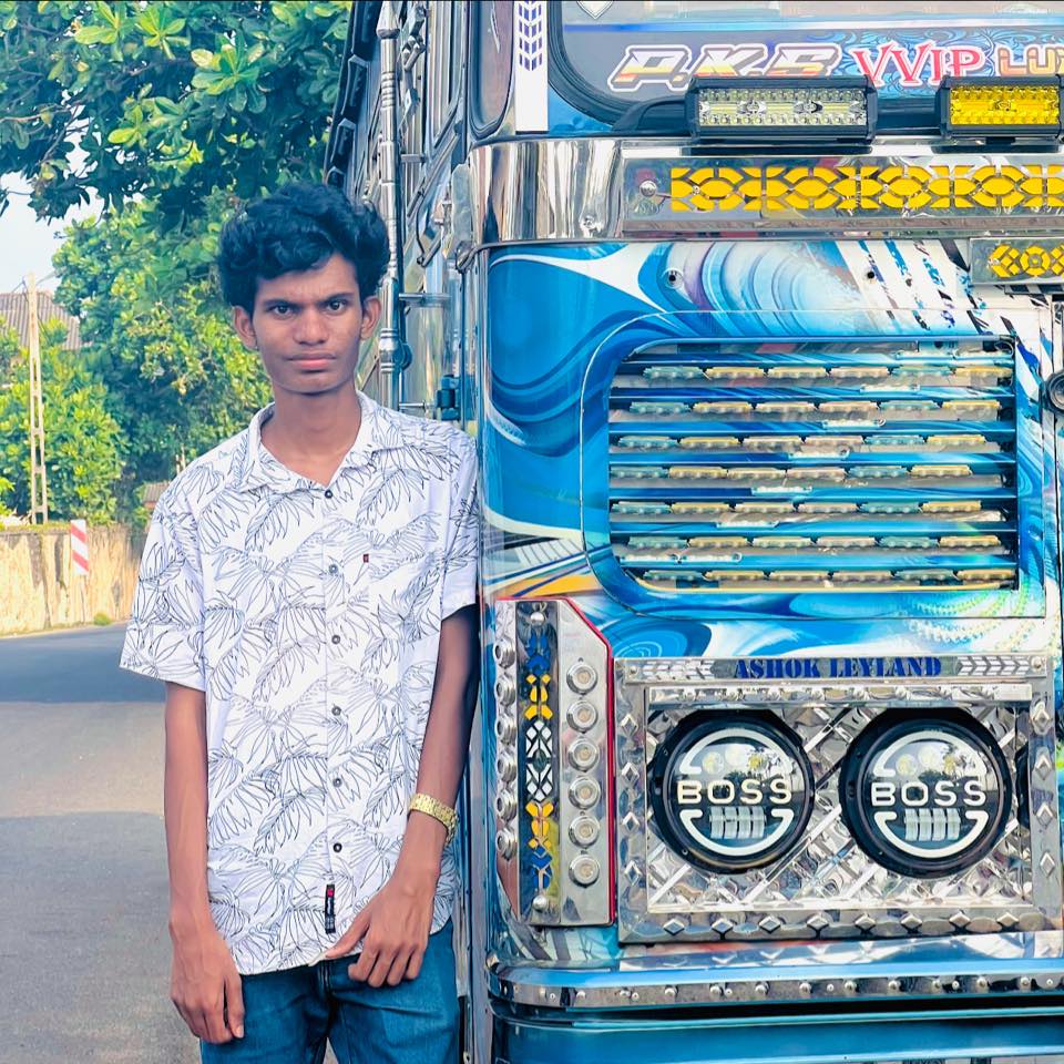 කඩුවෙල VVIP සැප ඒවාහ් Nurawee Speed Coach 🧡ලස්සන හෑන්දෑවක ගාලු කොටුවේදි ...