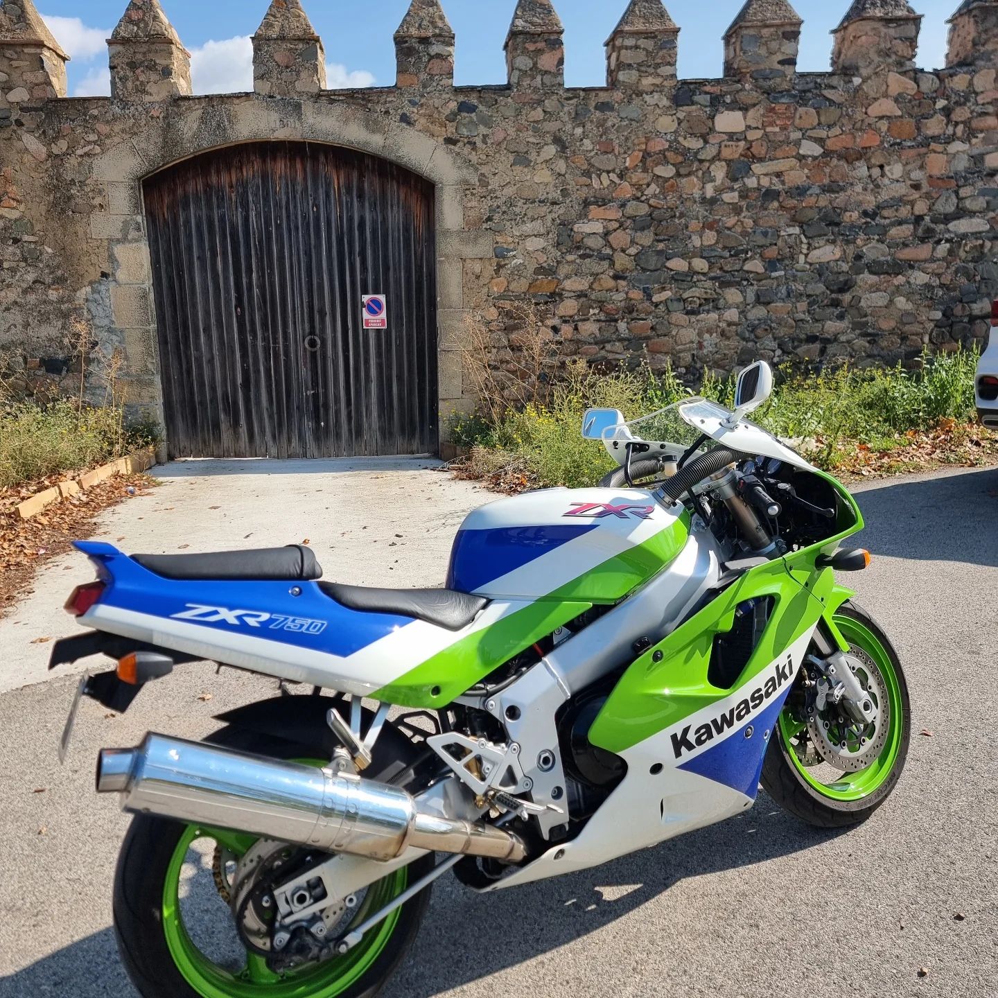 The Kawasaki Ninja ZXR750J marked an important step in Kawasaki's